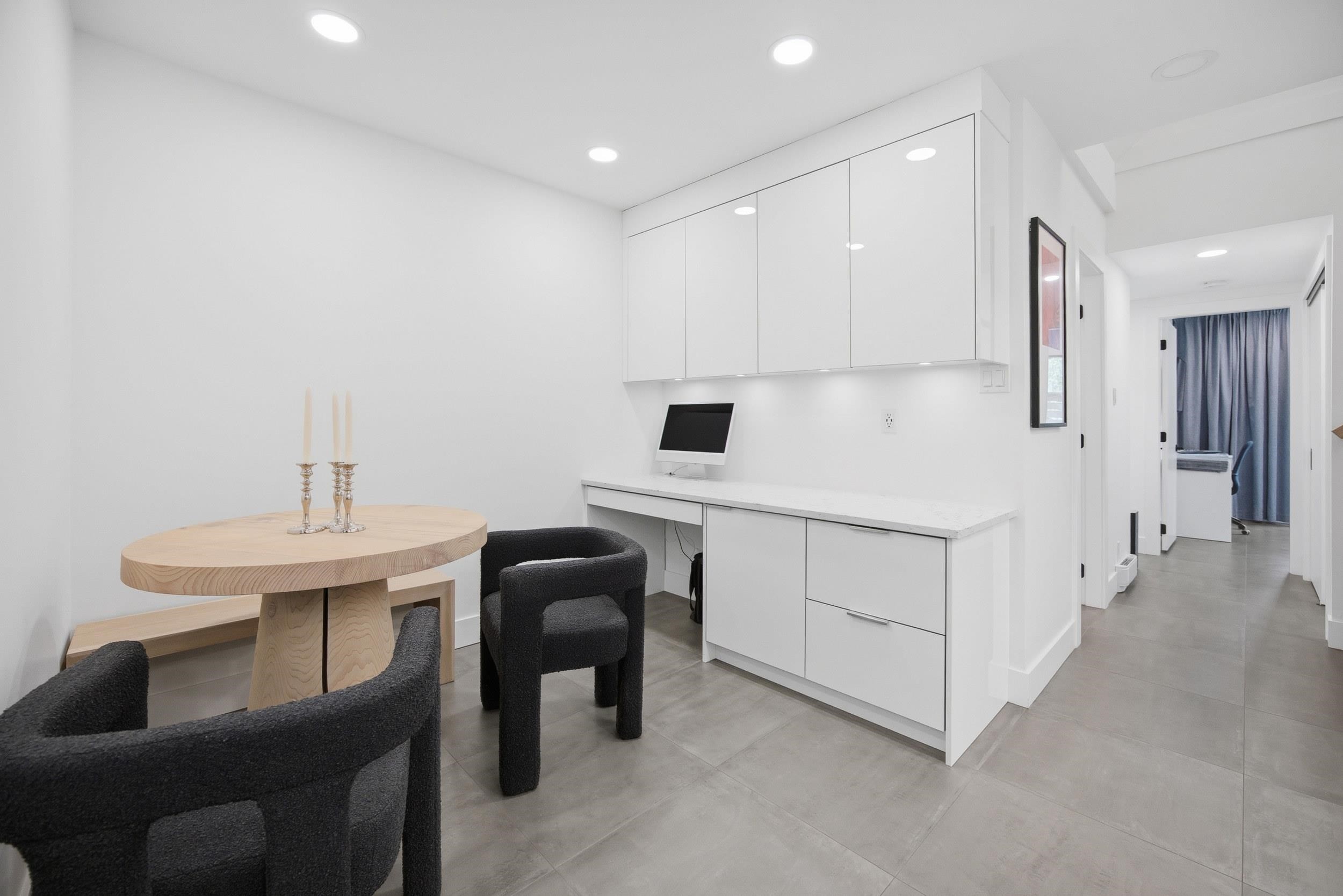 3321 Mountain Highway, North Vancouver, BC