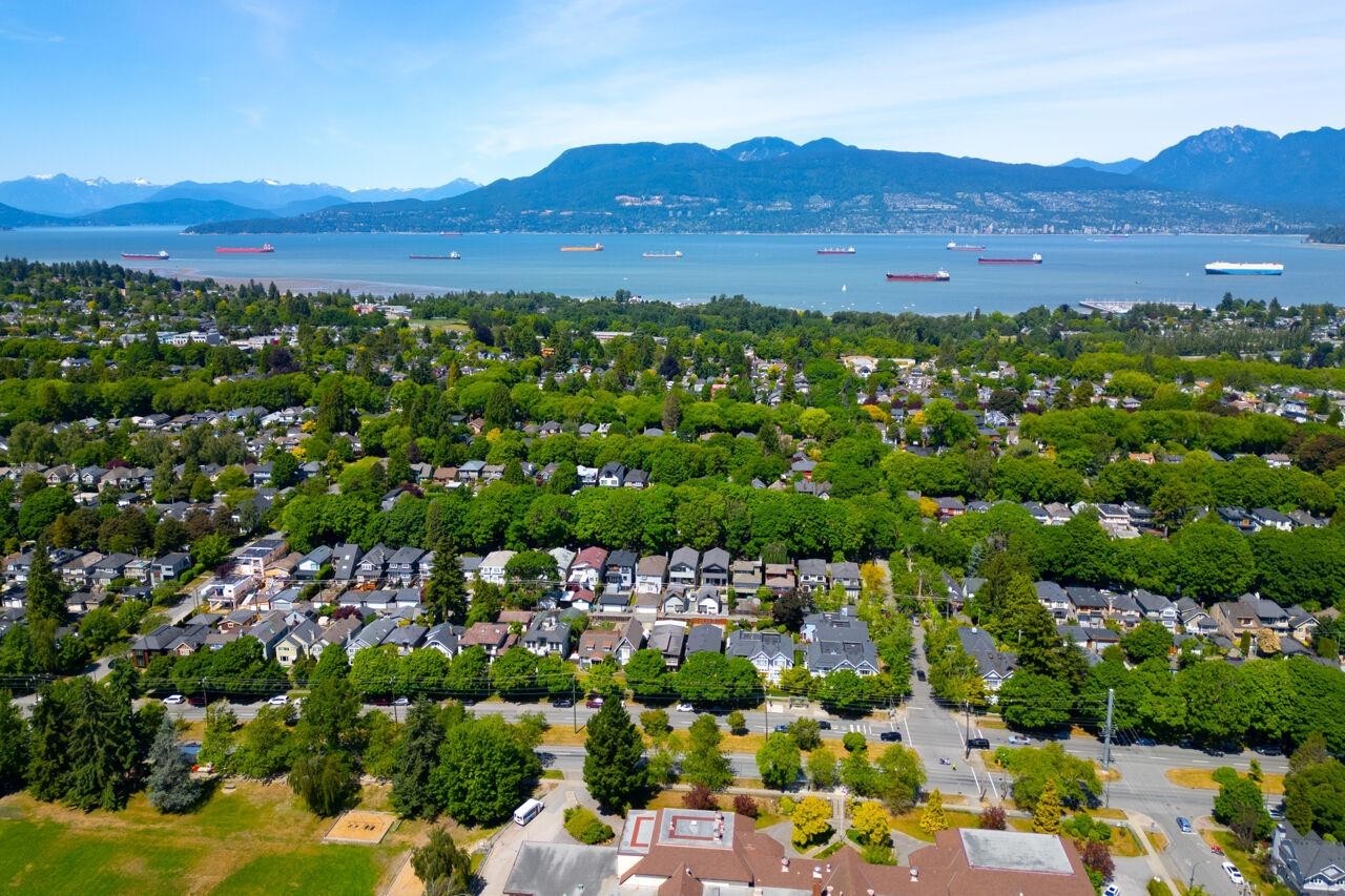 4131 16Th Avenue W, Vancouver, BC