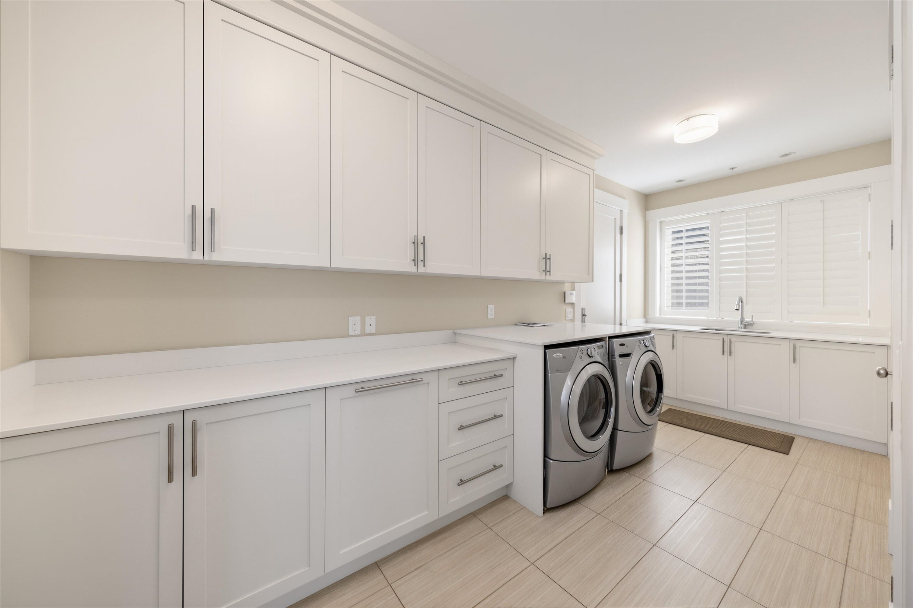 2645 Rosebery Avenue, West Vancouver, BC