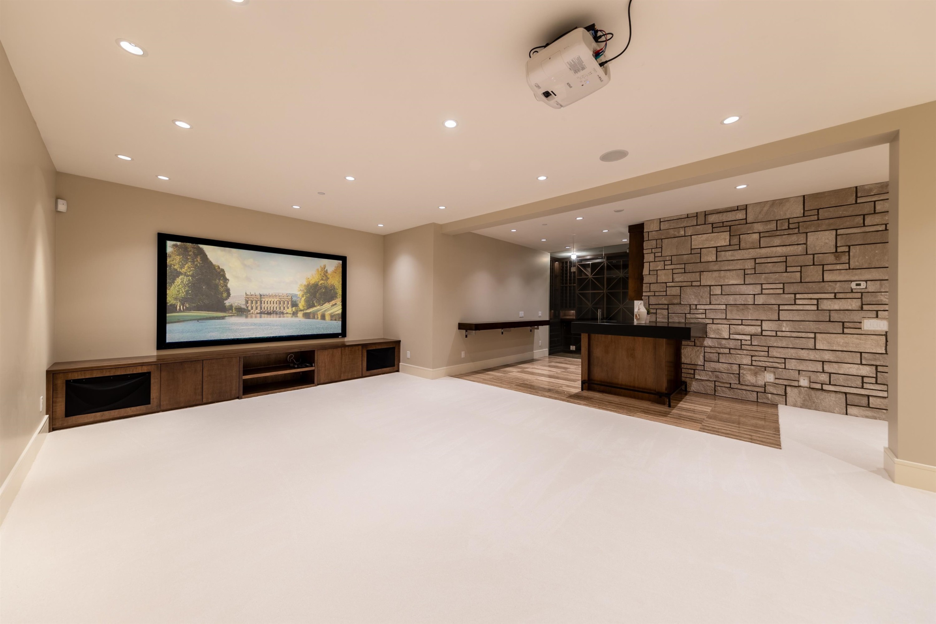 2645 Rosebery Avenue, West Vancouver, BC