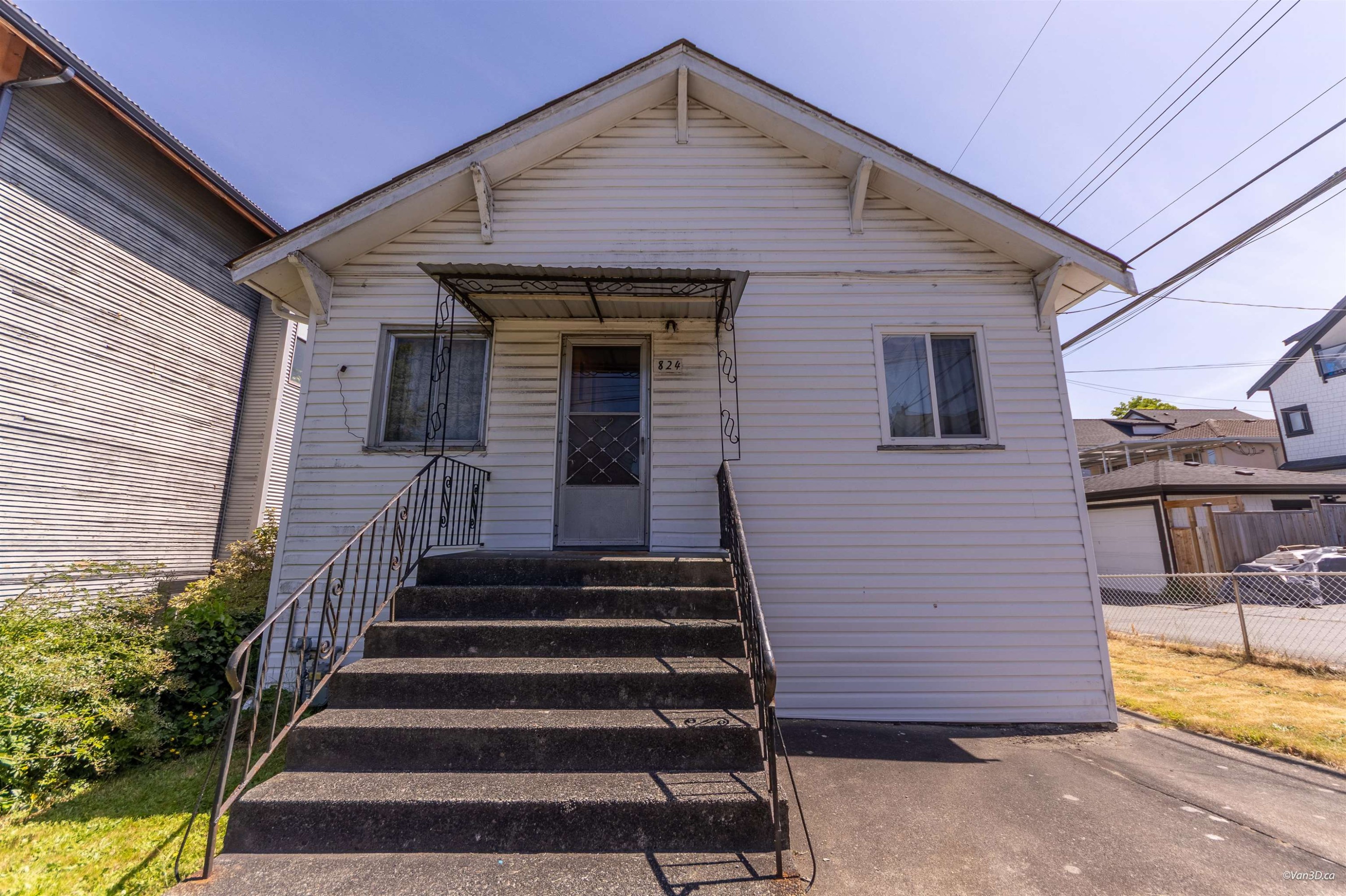 824 Semlin Drive, Vancouver, BC