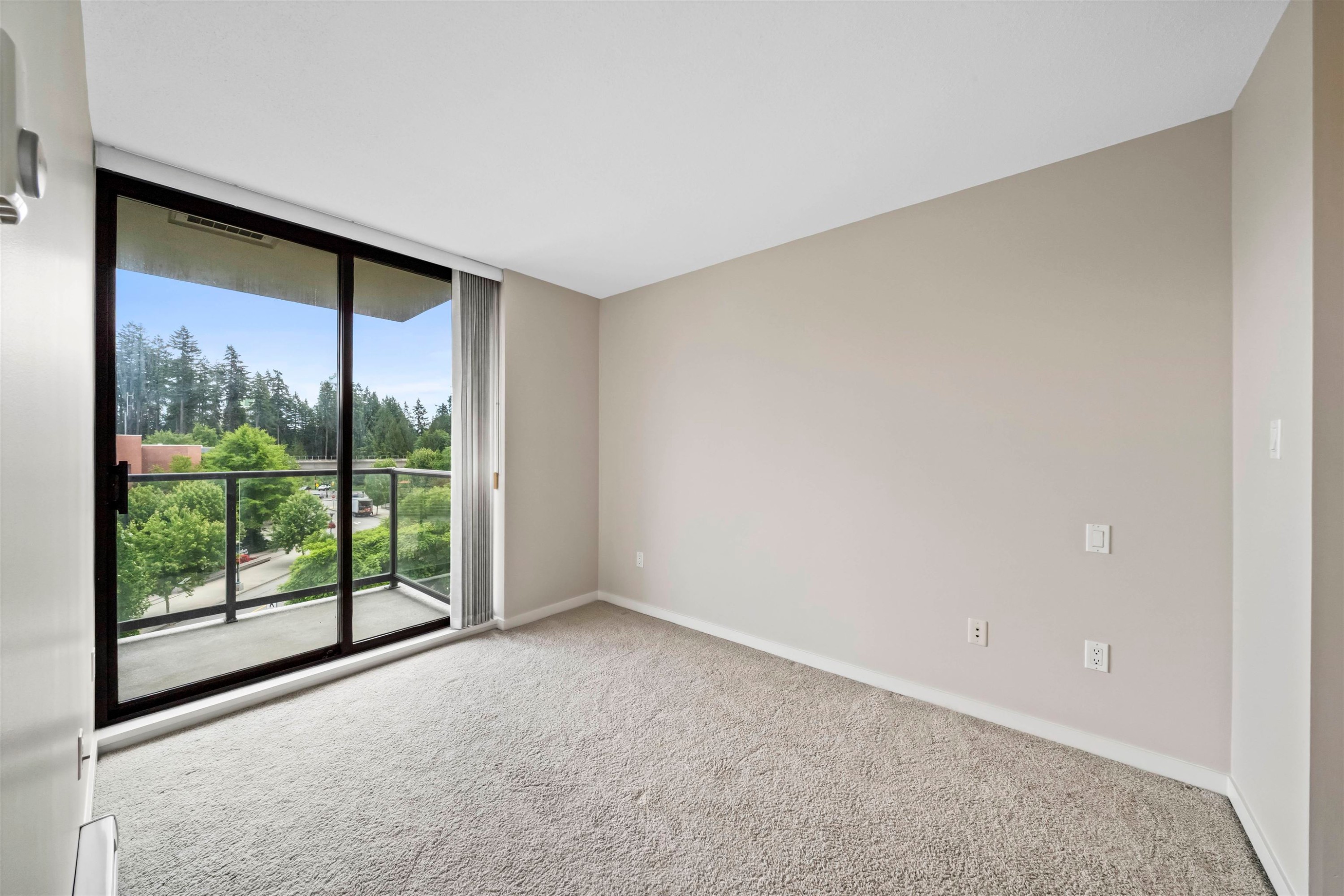 608-2982 Burlington Drive, Coquitlam, BC
