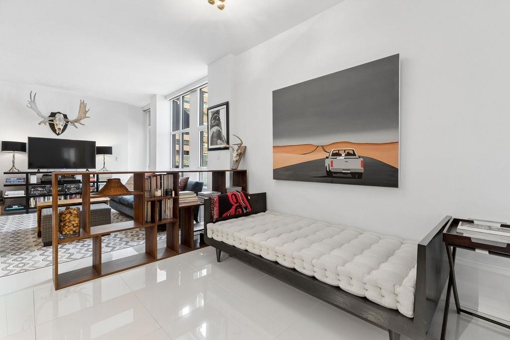 304-1102 Hornby Street, Vancouver, BC