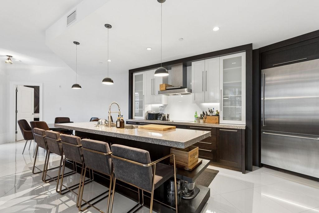 304-1102 Hornby Street, Vancouver, BC