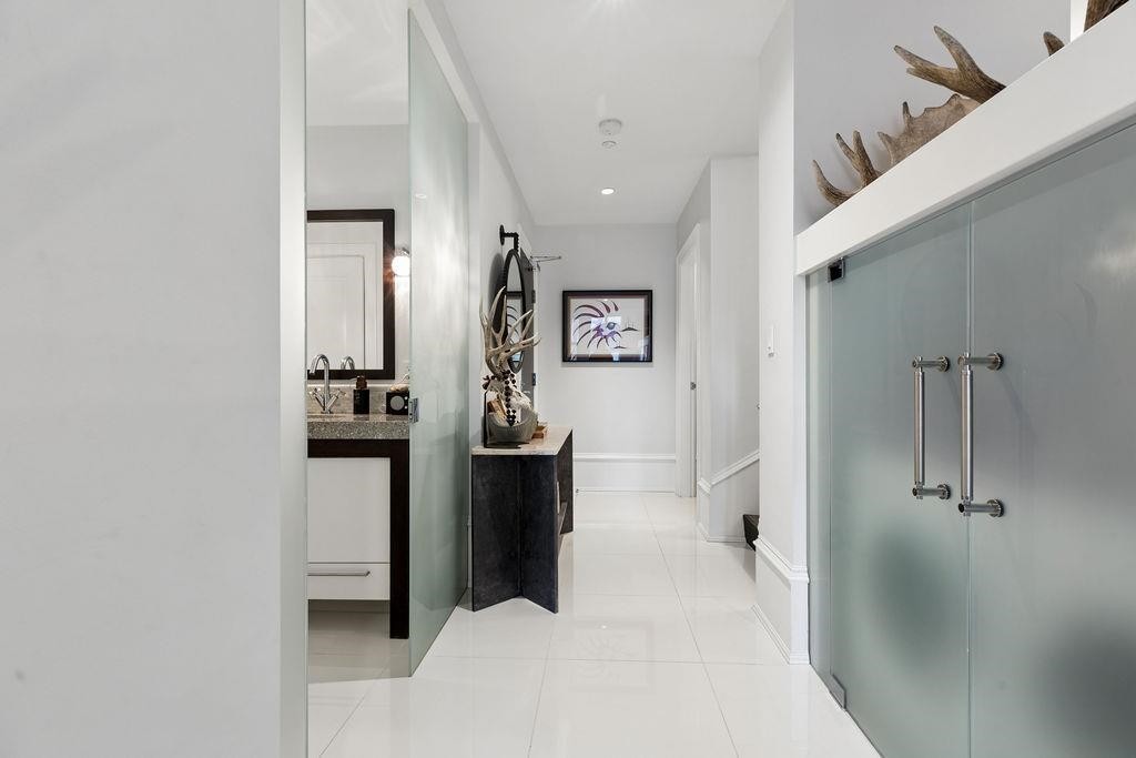 304-1102 Hornby Street, Vancouver, BC