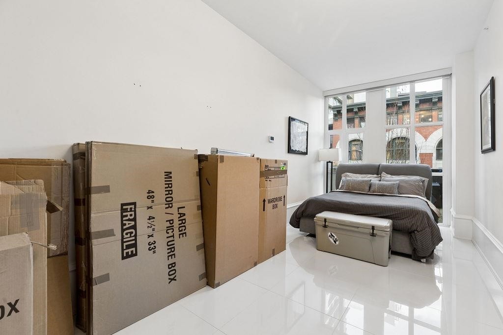 304-1102 Hornby Street, Vancouver, BC