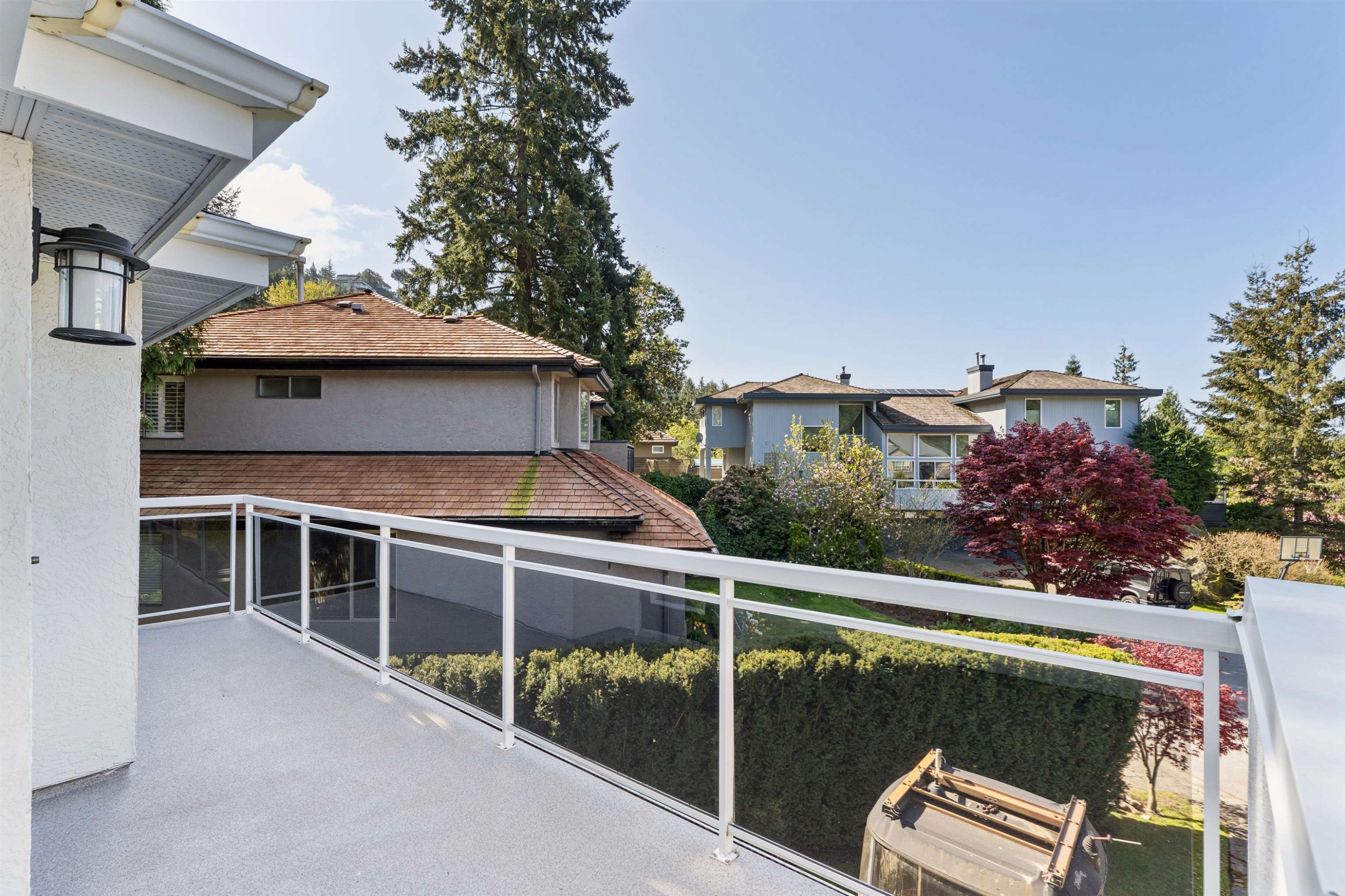 5399 Westhaven Wynd, West Vancouver, BC - Outdoor