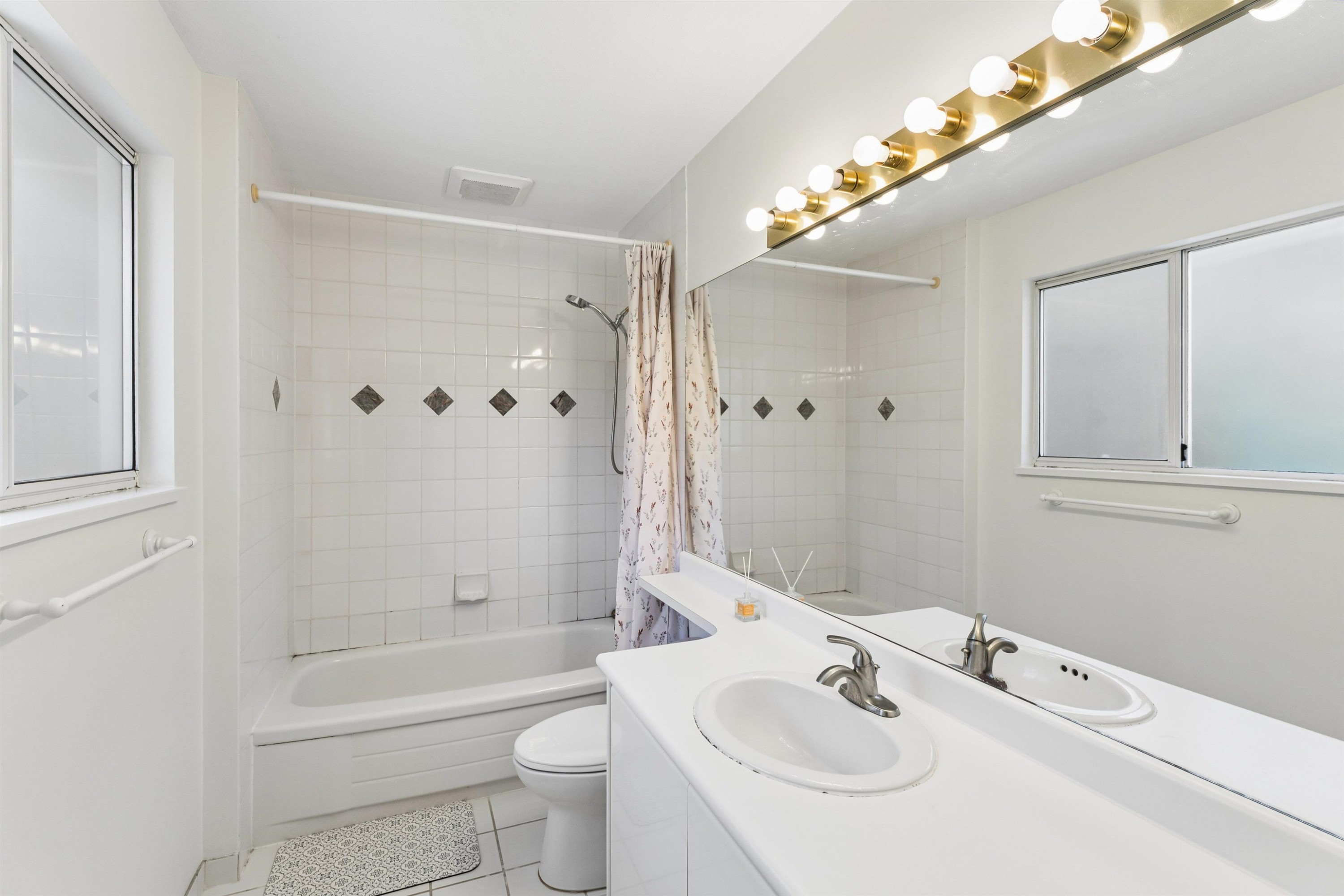 5399 Westhaven Wynd, West Vancouver, BC - Indoor Photo Showing Bathroom