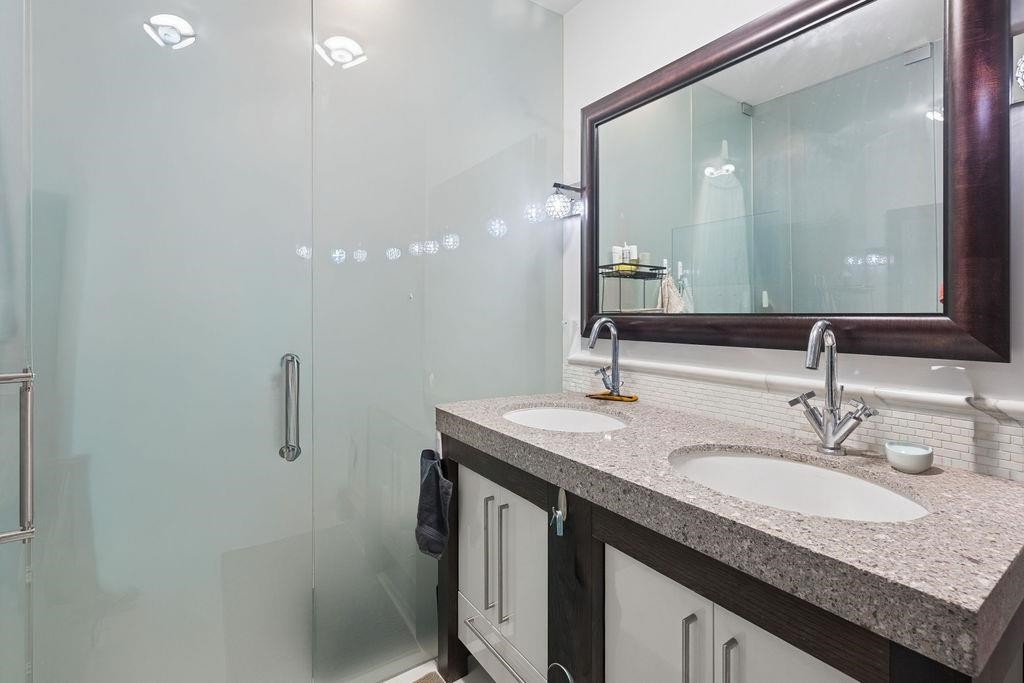 402-1102 Hornby Street, Vancouver, BC