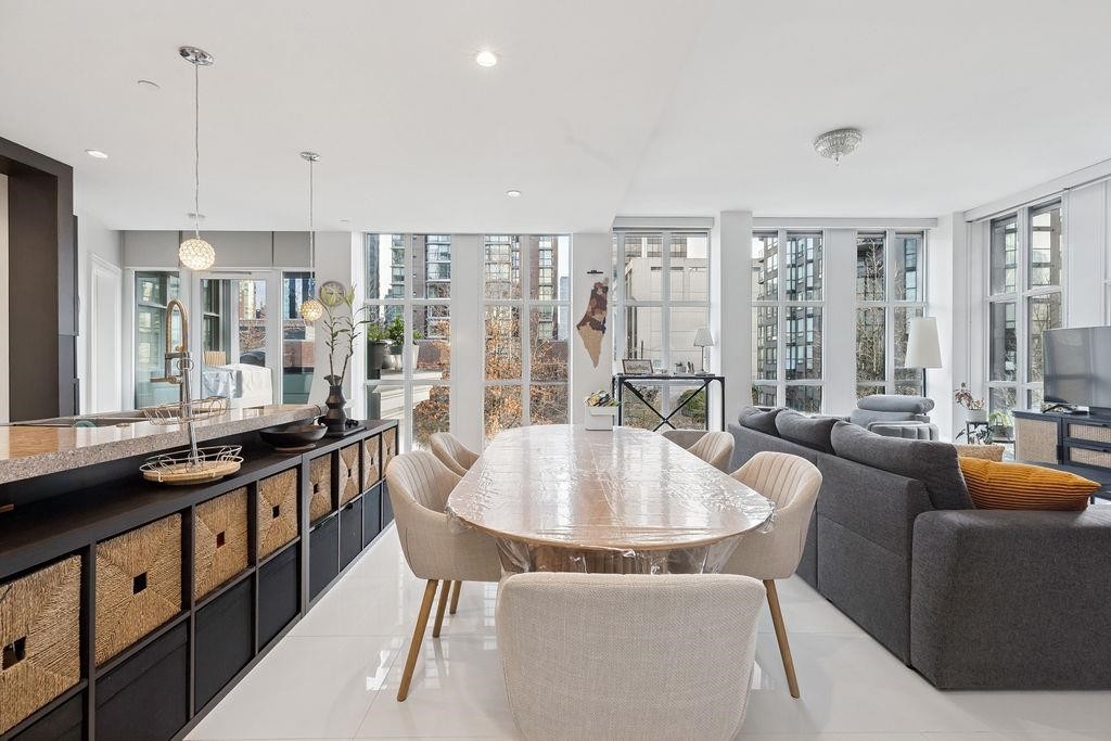 402-1102 Hornby Street, Vancouver, BC