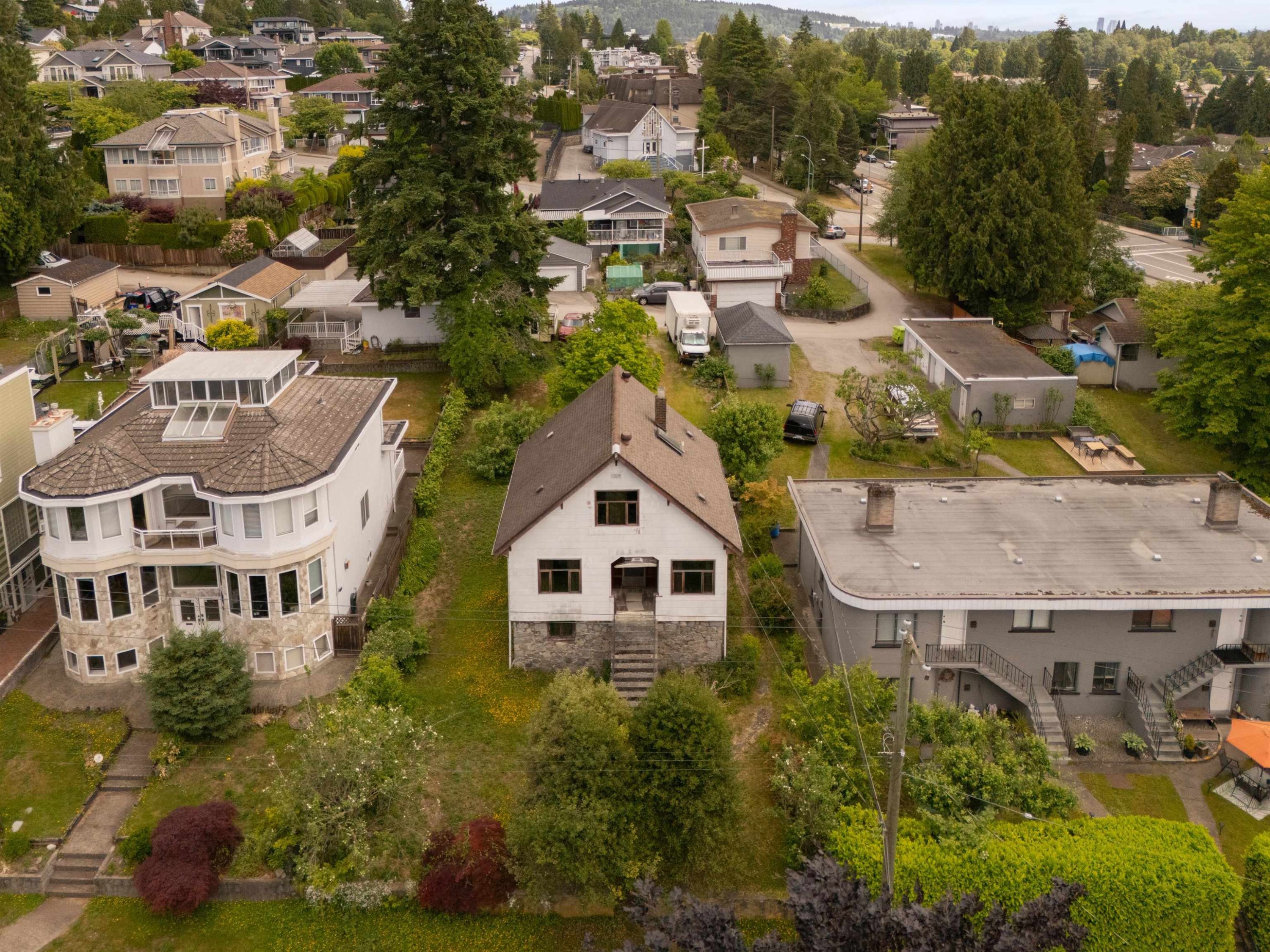 380 Delta Avenue, Burnaby, BC