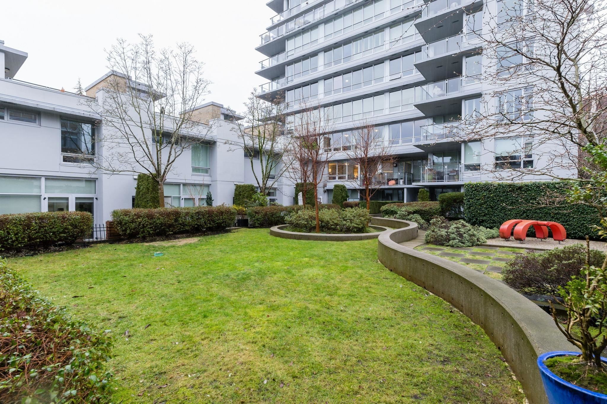 403-1530 8Th Avenue W, Vancouver, BC