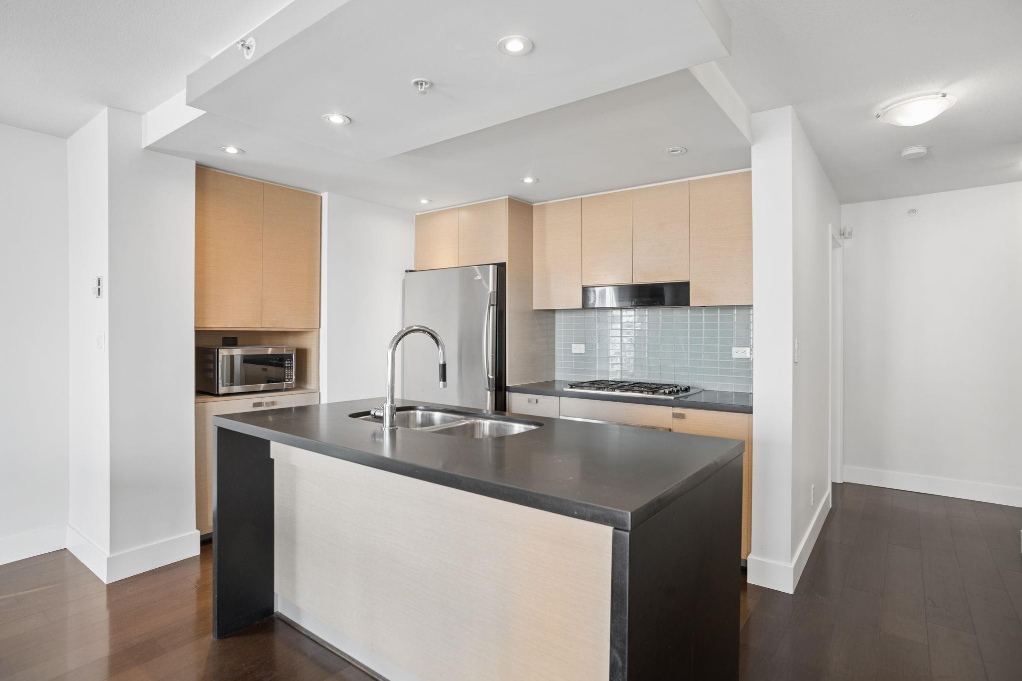 403-1530 8Th Avenue W, Vancouver, BC