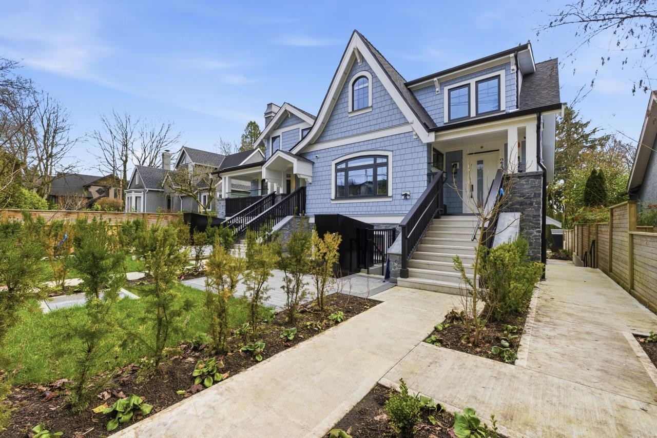 2438 49Th Avenue W, Vancouver, BC