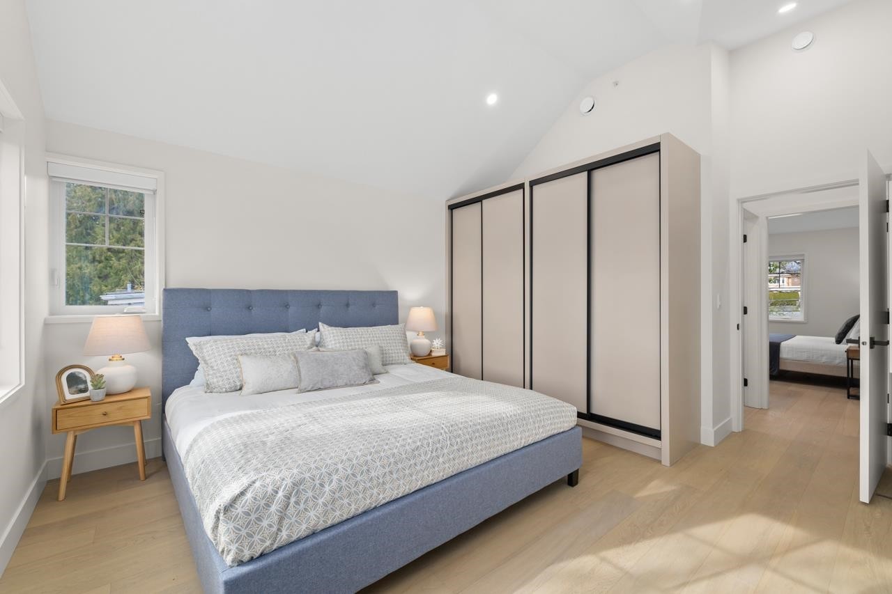 2438 49Th Avenue W, Vancouver, BC