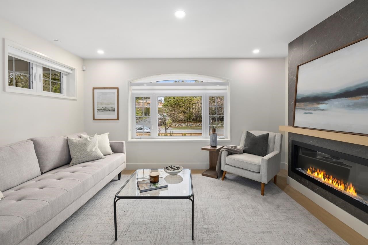 2438 49Th Avenue W, Vancouver, BC
