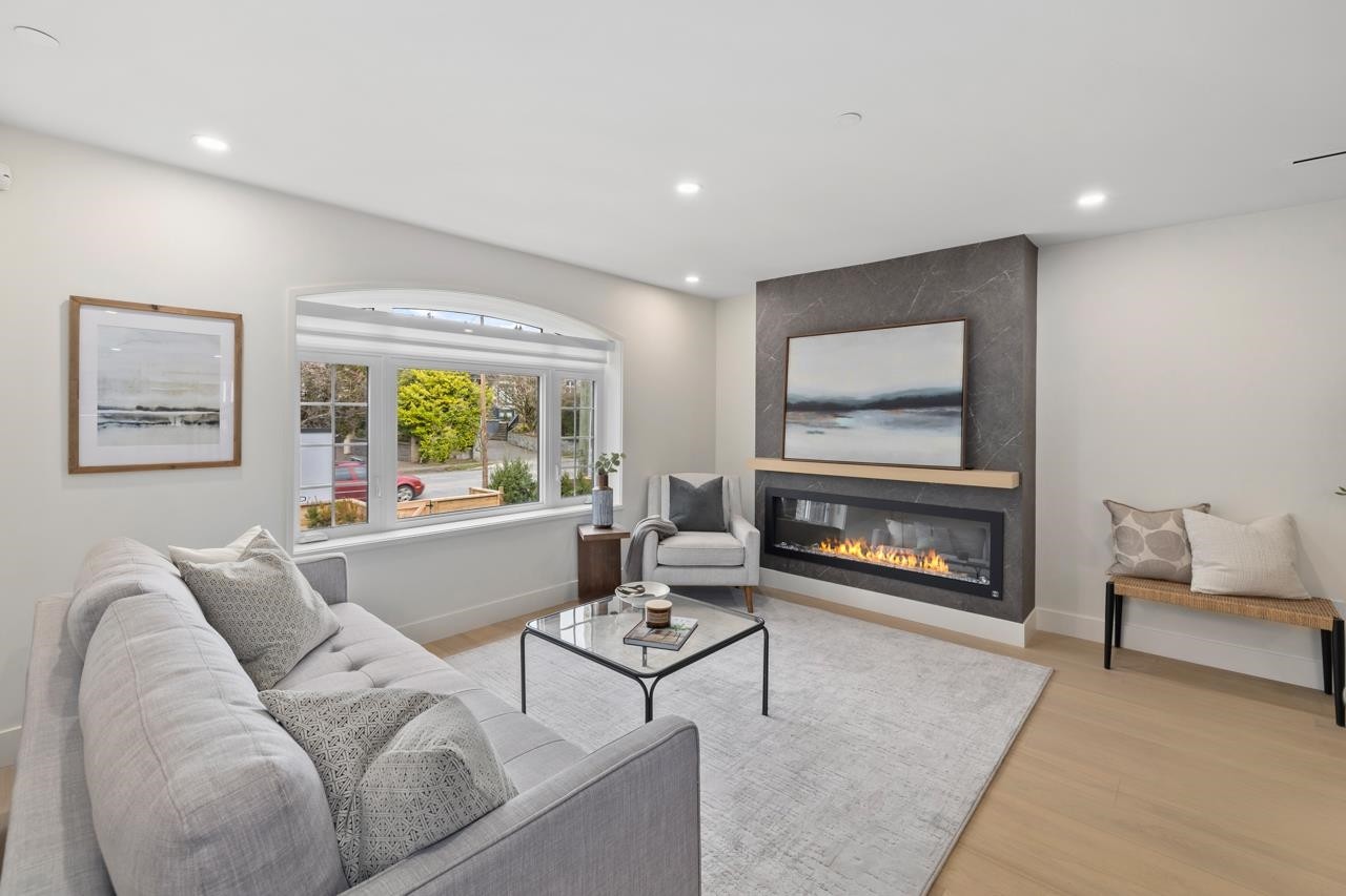 2438 49Th Avenue W, Vancouver, BC