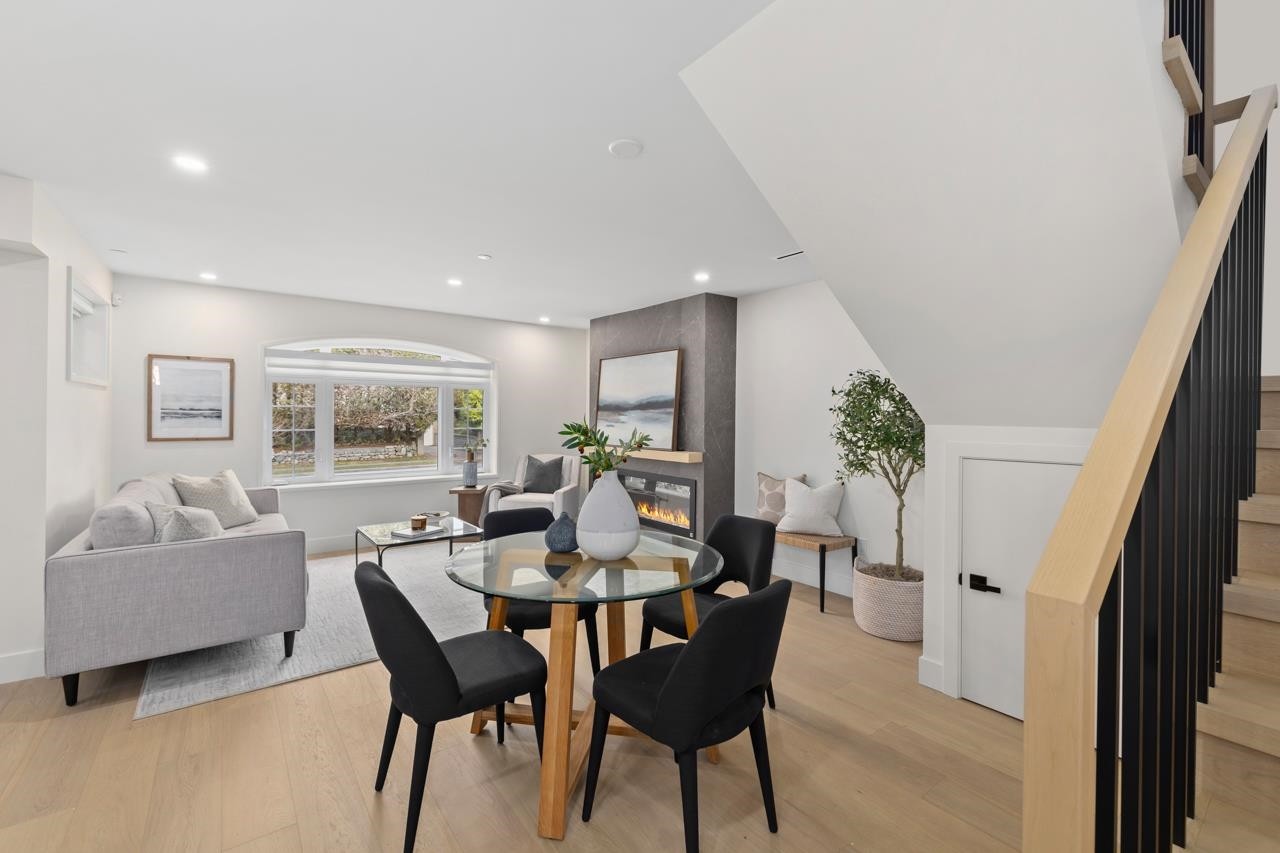 2438 49Th Avenue W, Vancouver, BC
