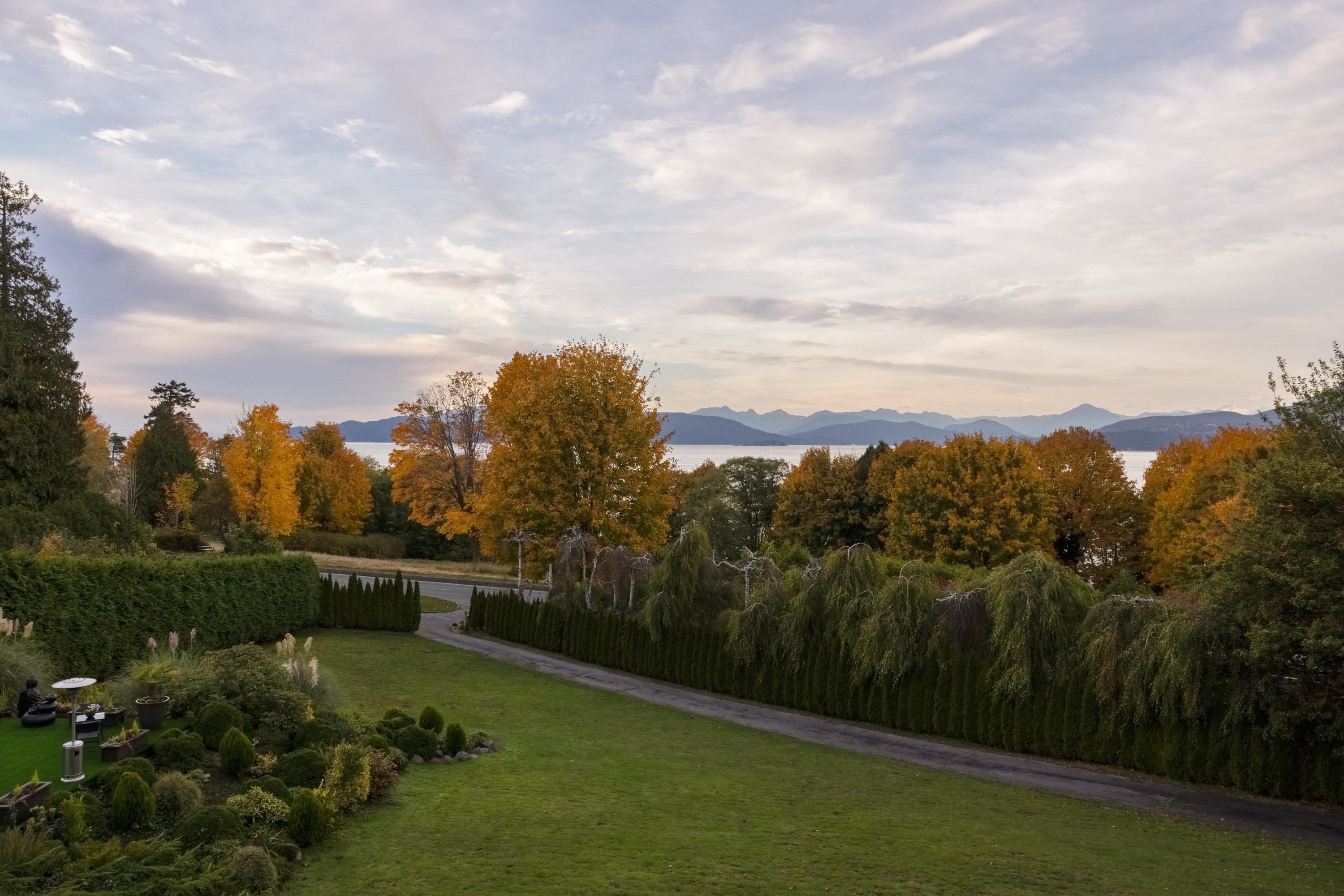 5550 Marine Drive Nw, Vancouver, BC