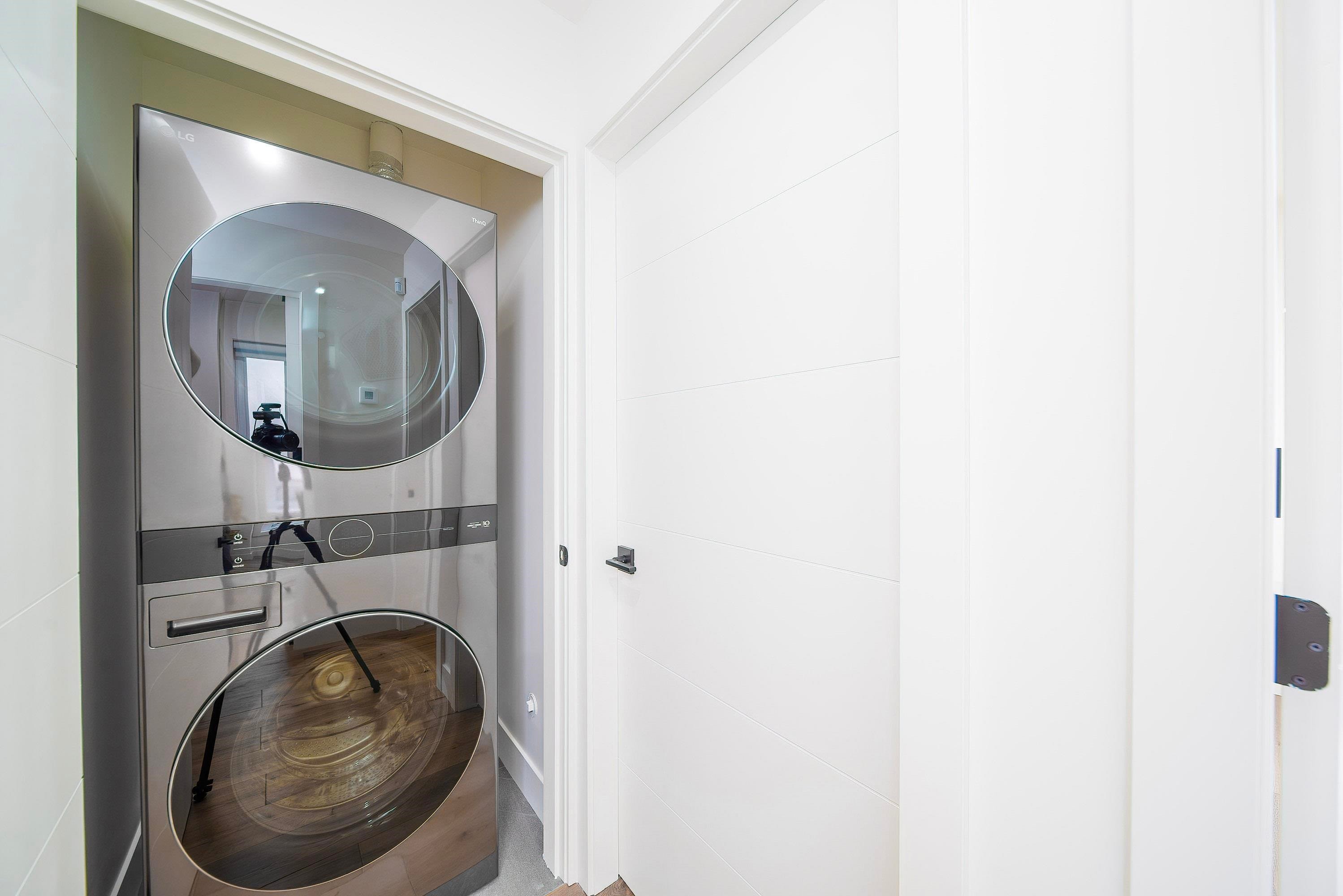 1-2777 27Th Avenue E, Vancouver, BC