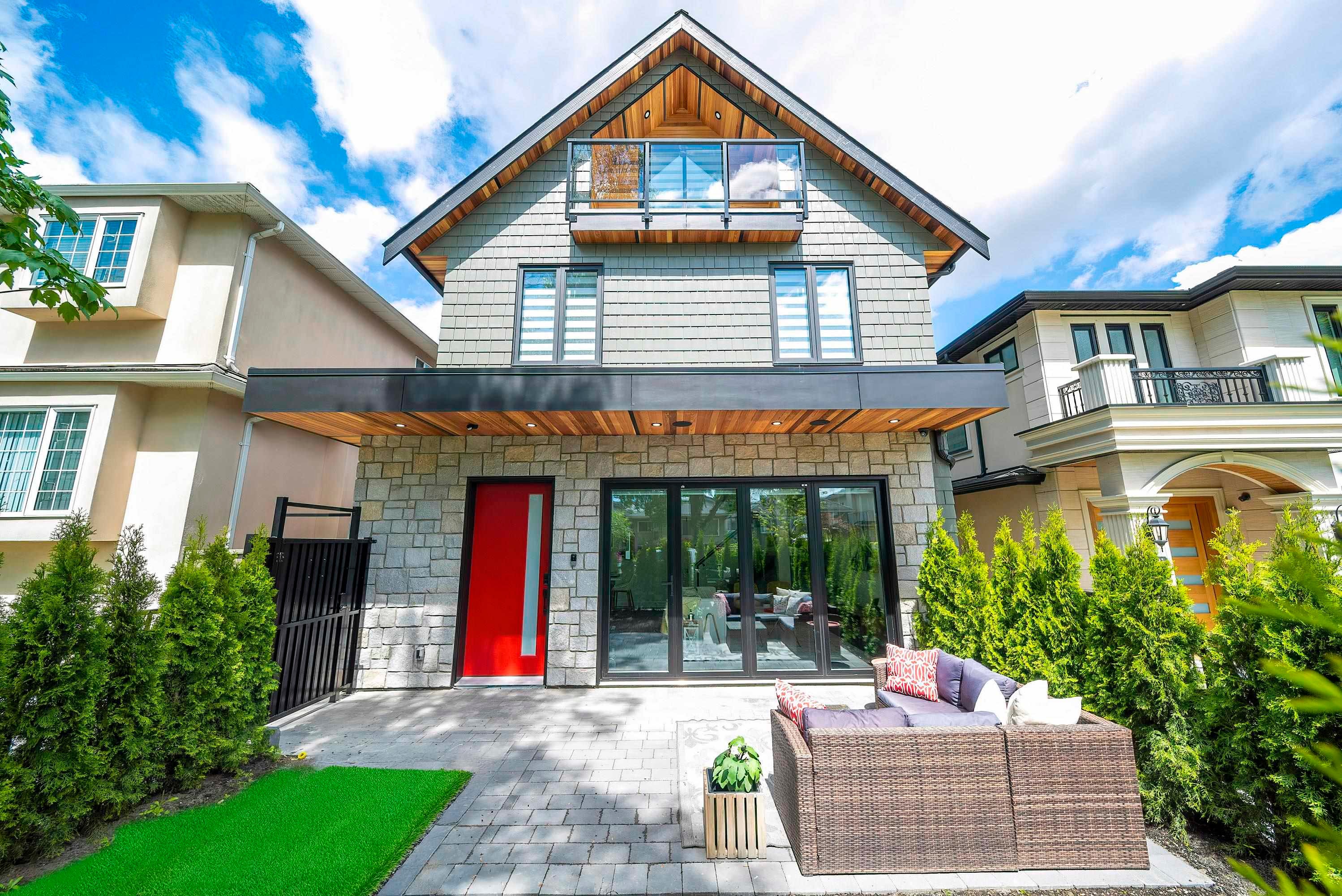 1-2777 27Th Avenue E, Vancouver, BC