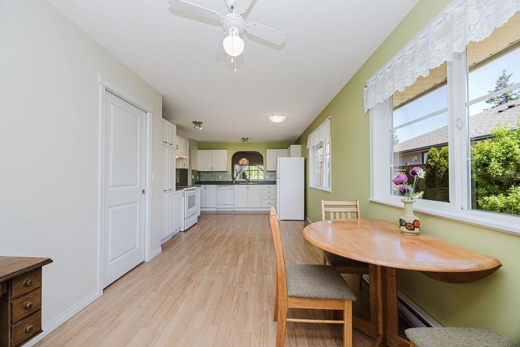 6317 Williams Place, Sechelt, BC