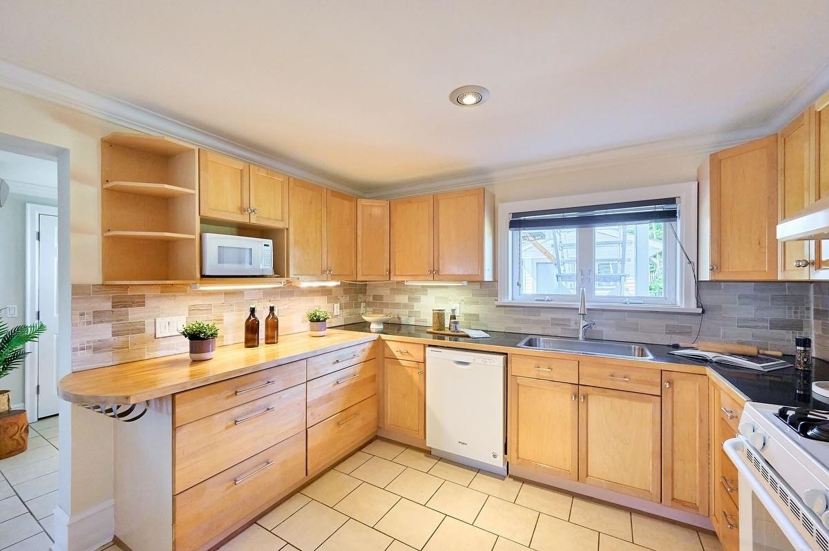 3081 Georgia Street E, Vancouver, BC