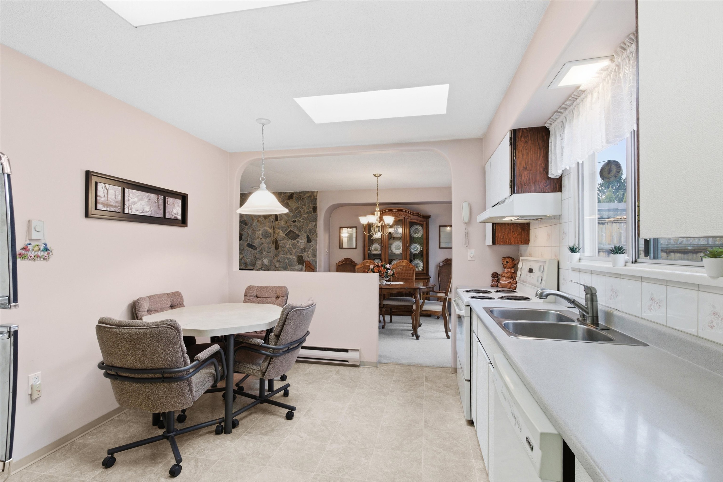 22641 Brown Avenue, Maple Ridge, BC