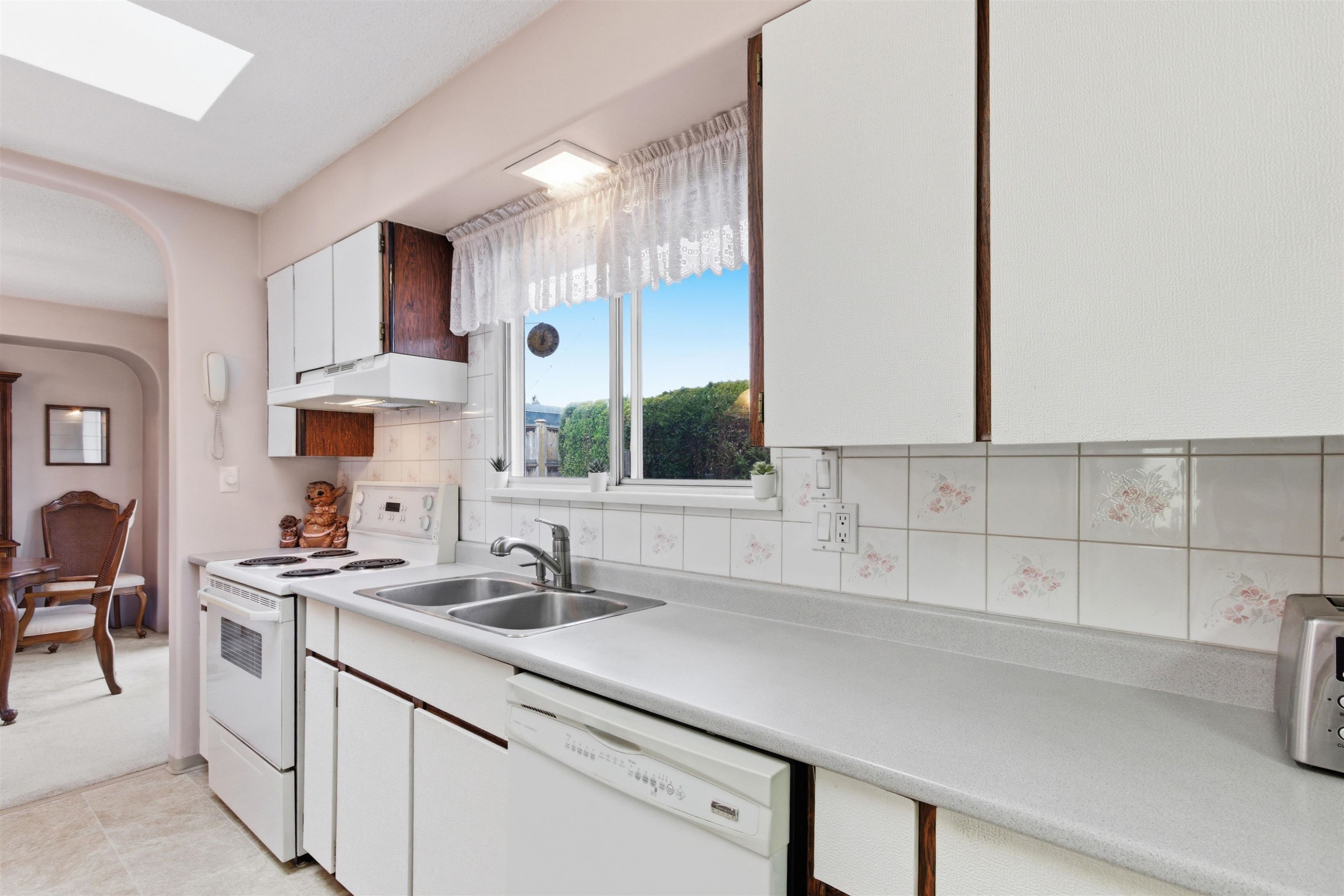 22641 Brown Avenue, Maple Ridge, BC