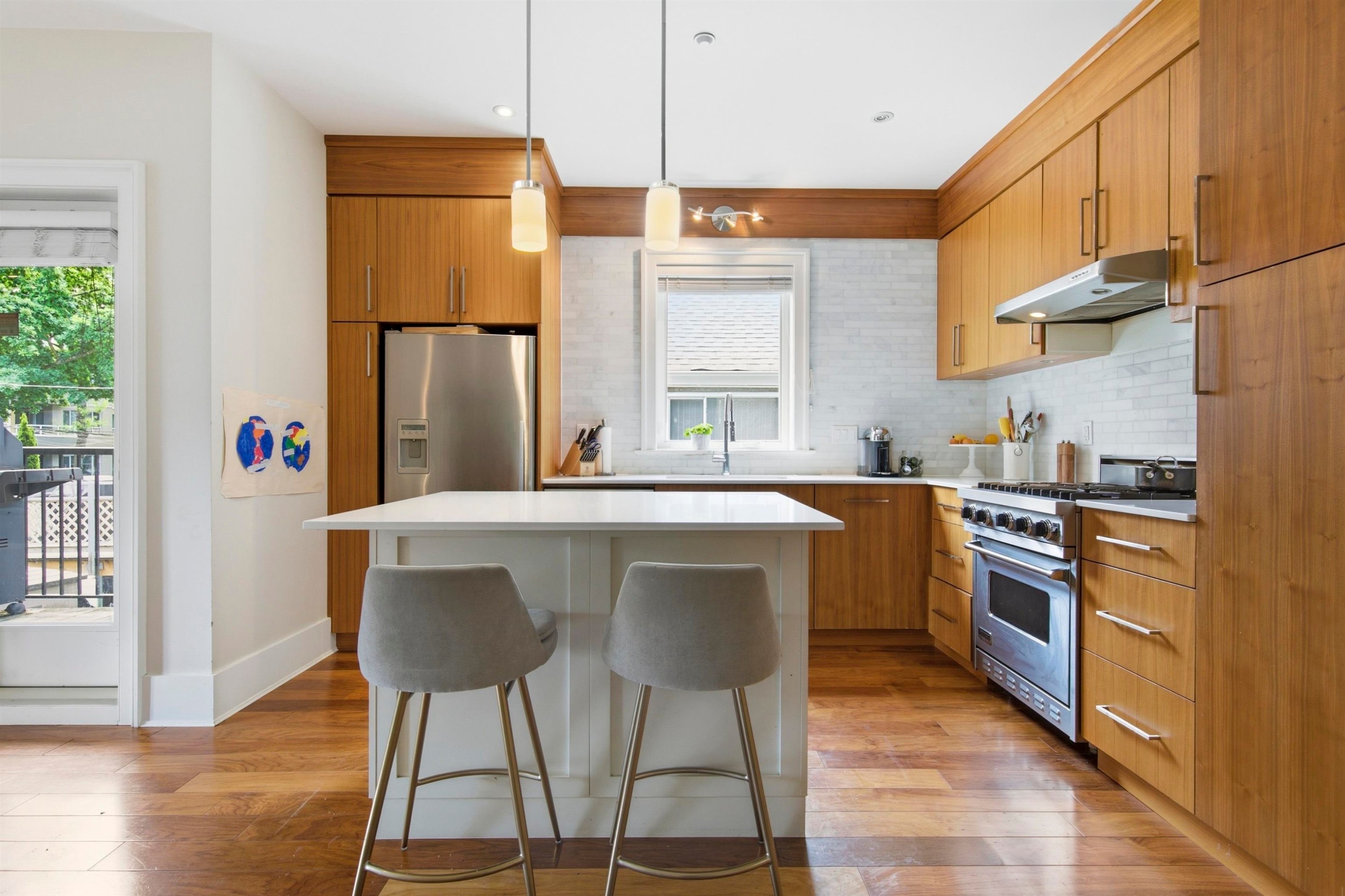 2436 8Th Avenue W, Vancouver, BC