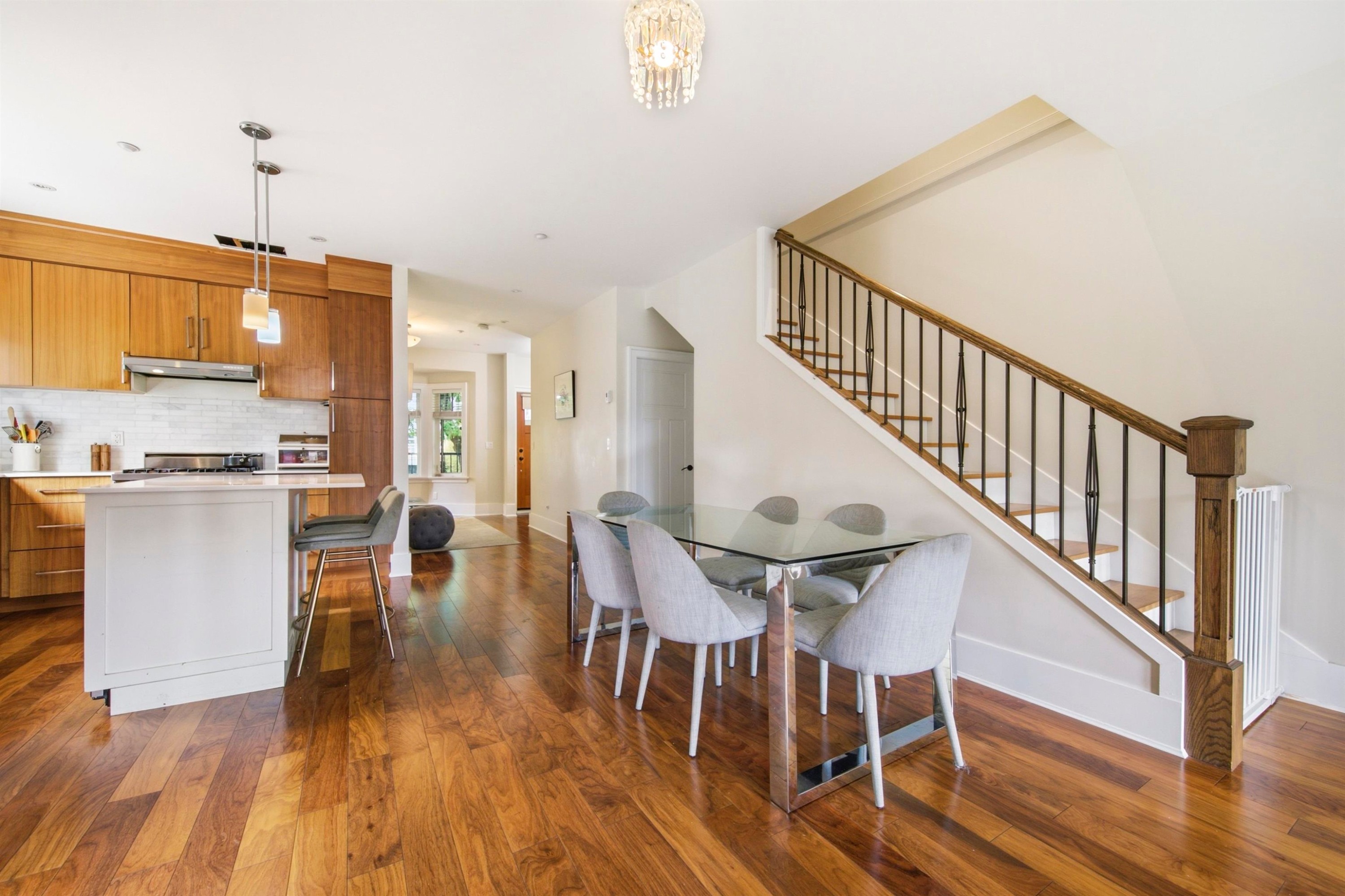 2436 8Th Avenue W, Vancouver, BC