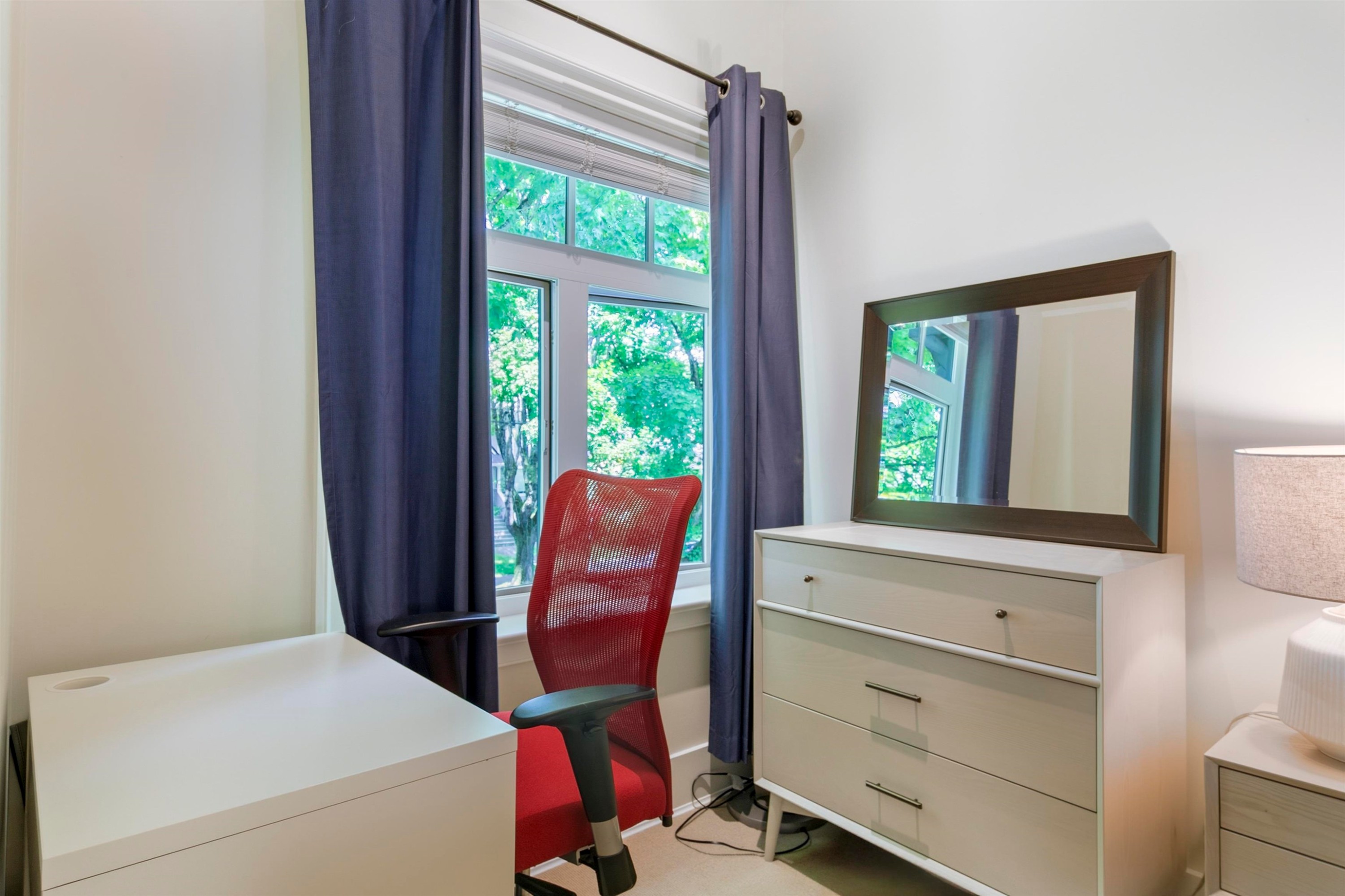 2436 8Th Avenue W, Vancouver, BC