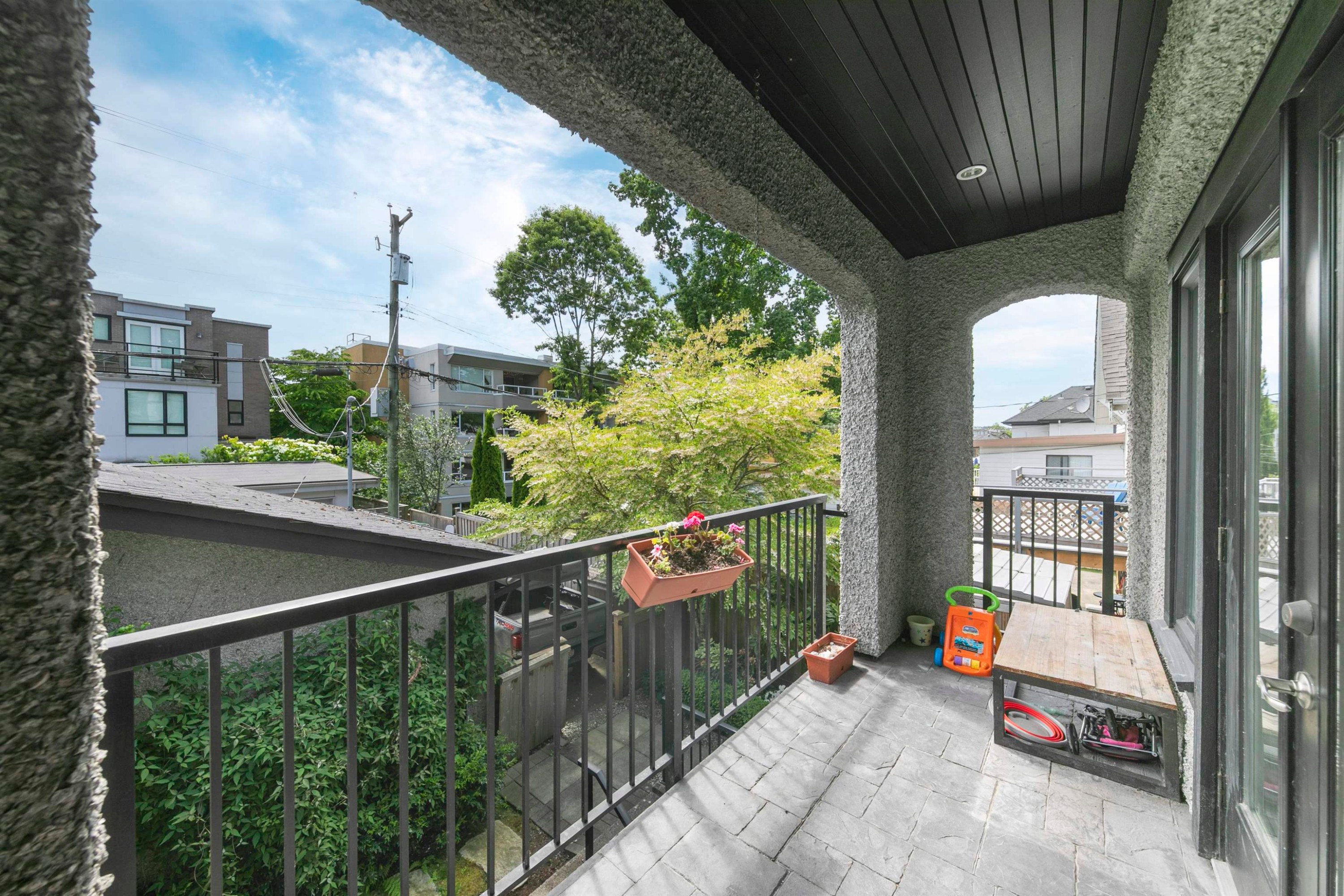2436 8Th Avenue W, Vancouver, BC