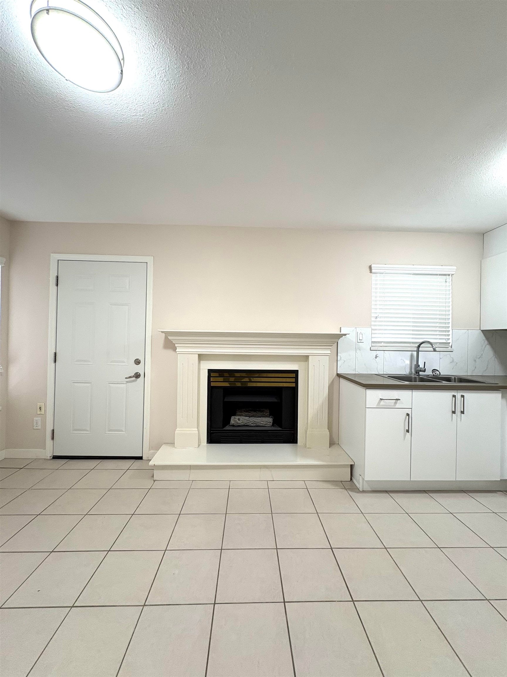 4156 Cambridge Street, Burnaby, BC - Indoor