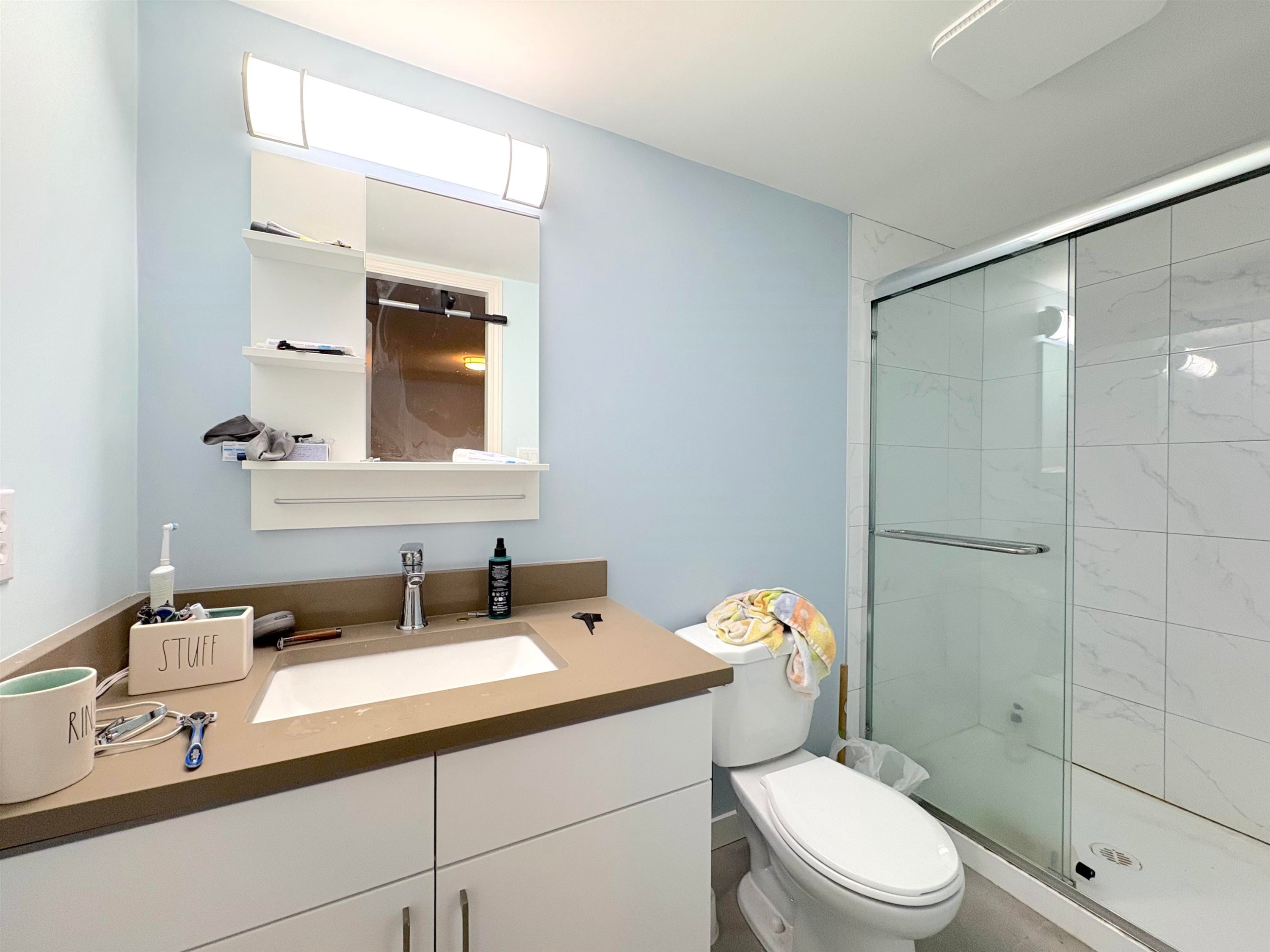 4156 Cambridge Street, Burnaby, BC - Indoor Photo Showing Bathroom