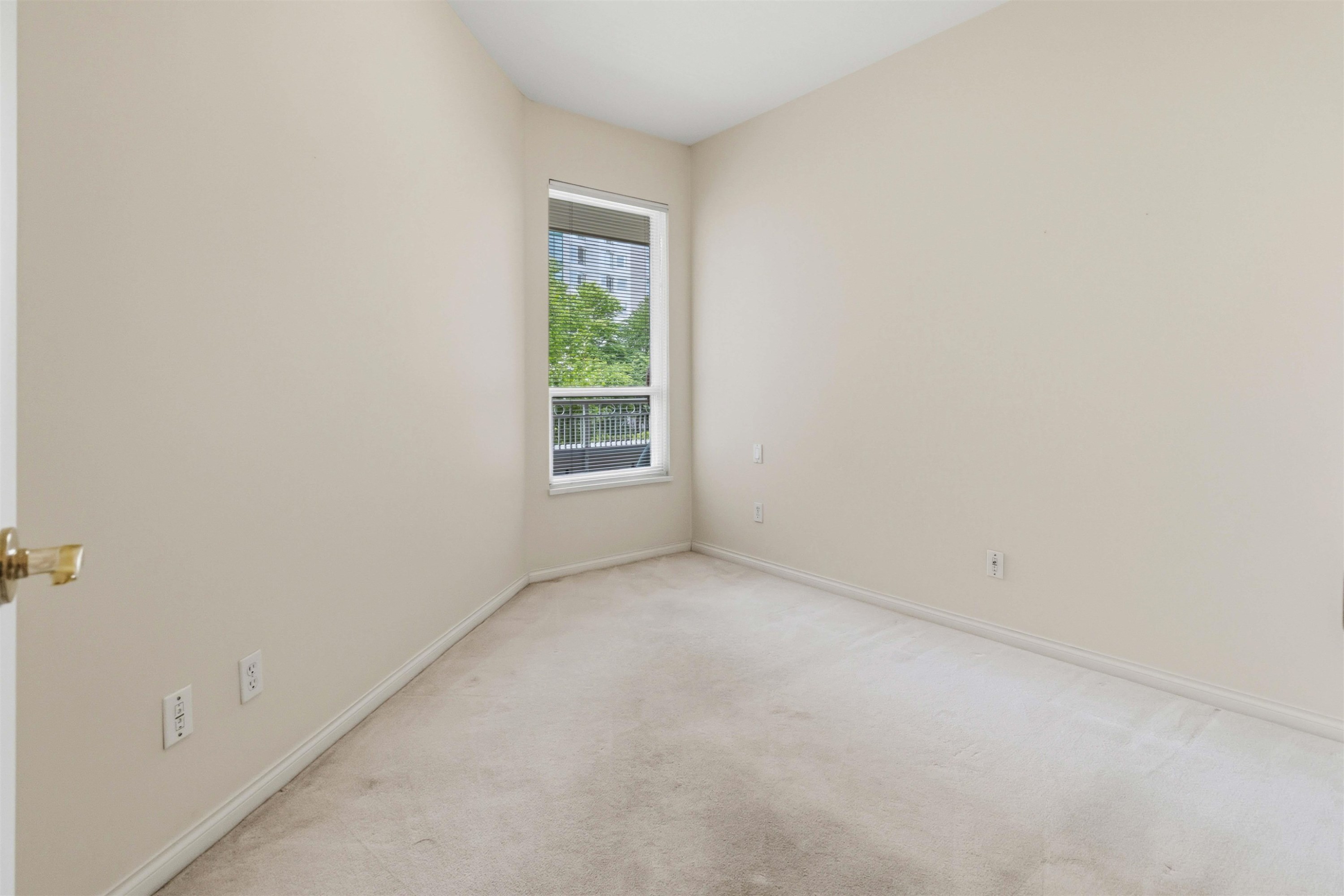 226-3098 Guildford Way, Coquitlam, BC