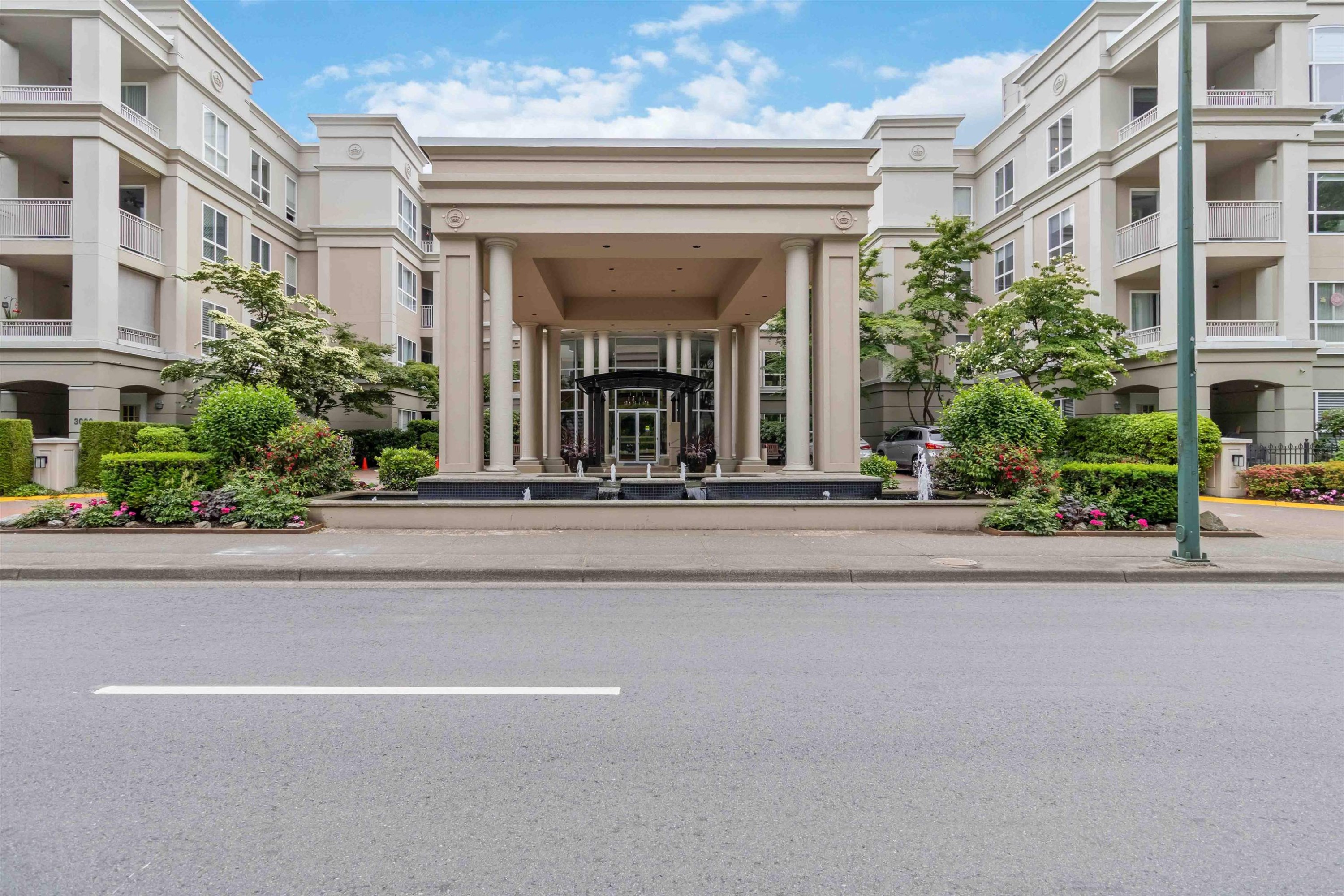 226-3098 Guildford Way, Coquitlam, BC