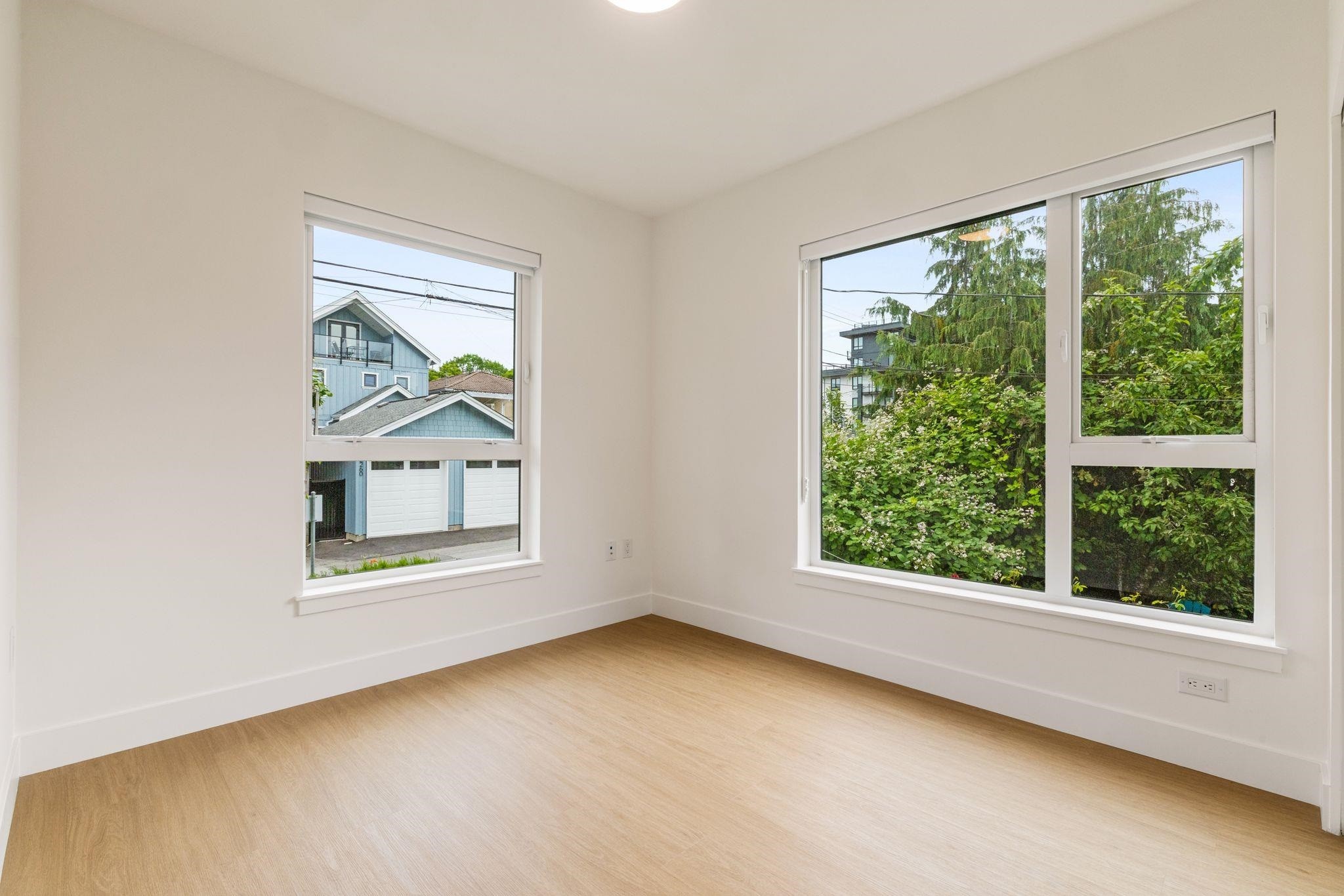 202-2235 Broadway E, Vancouver, BC