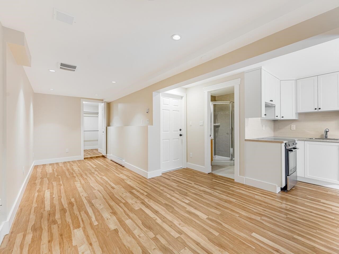 2144 4Th Avenue E, Vancouver, BC