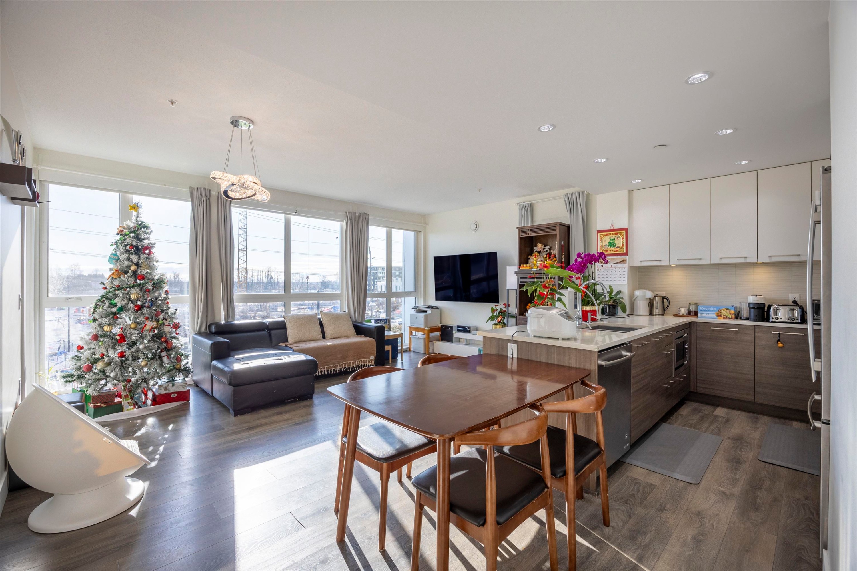 305-8580 River District Crossing, Vancouver, BC