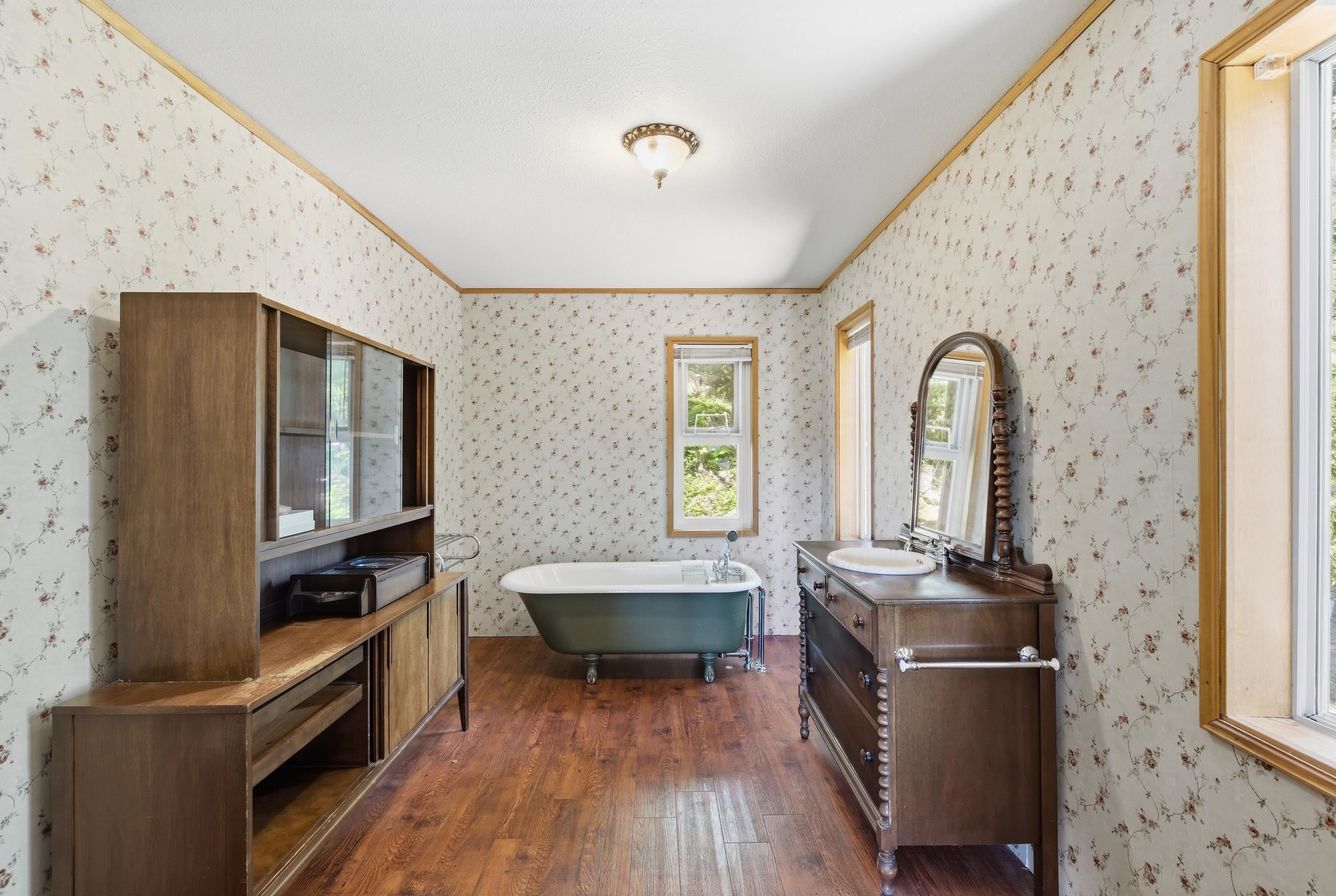 10085 Buccaneer Road, Halfmoon Bay, BC