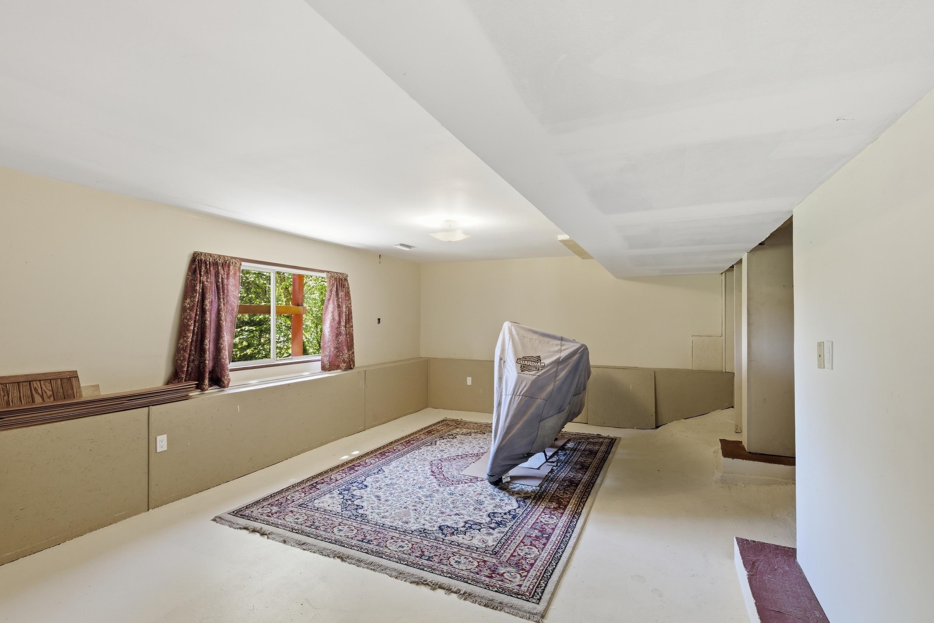 10085 Buccaneer Road, Halfmoon Bay, BC