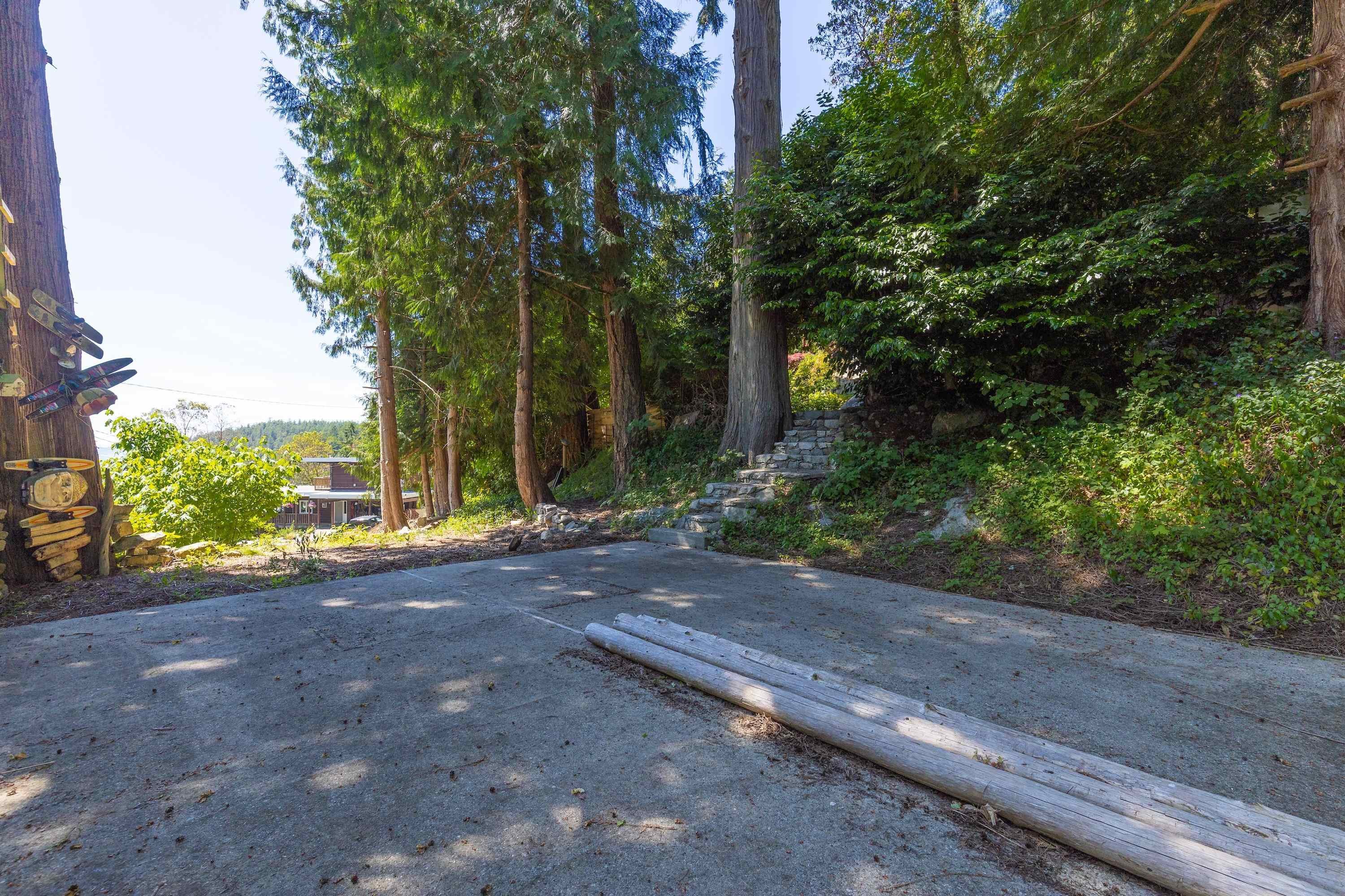 10085 Buccaneer Road, Halfmoon Bay, BC