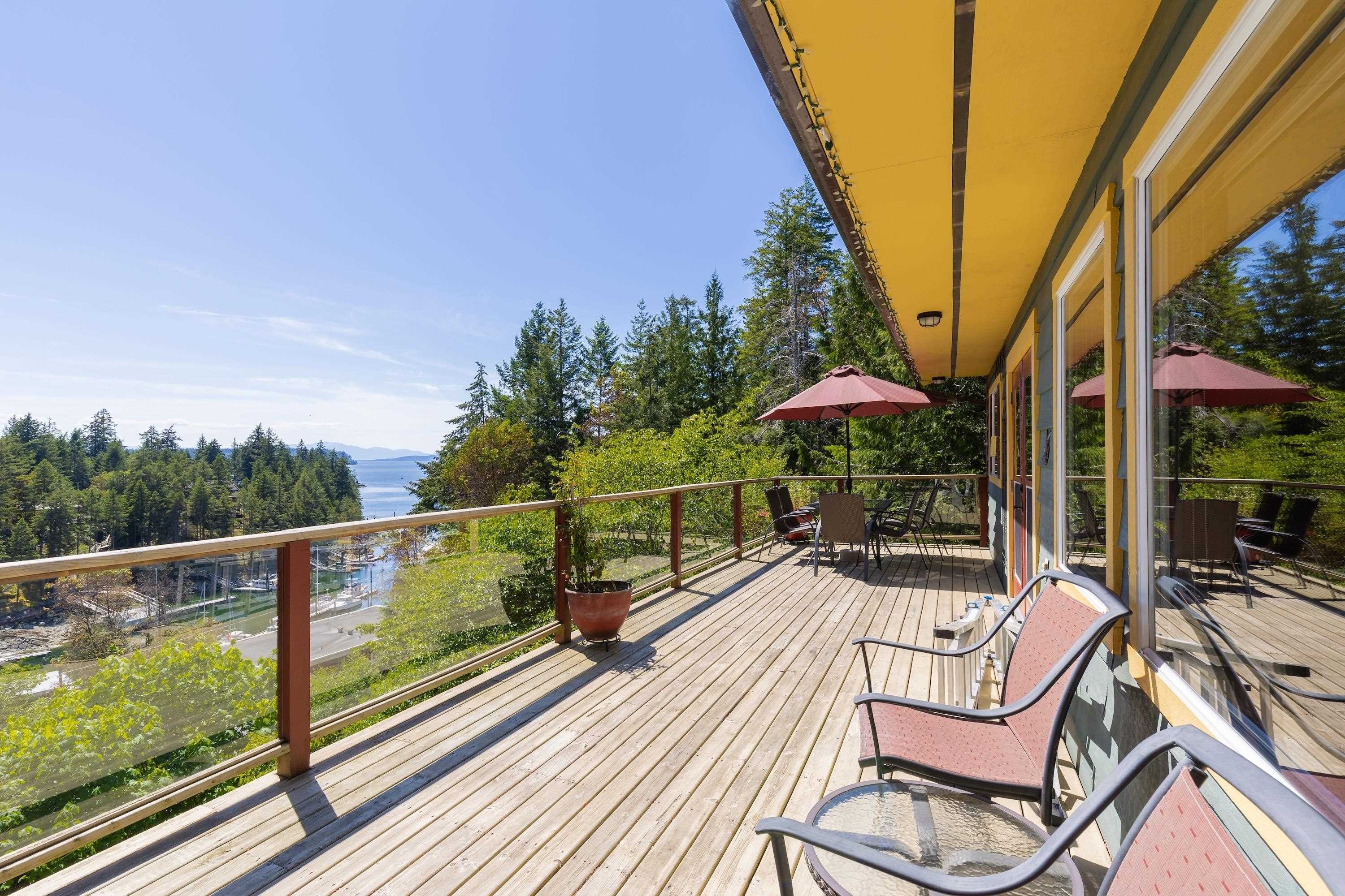 10085 Buccaneer Road, Halfmoon Bay, BC