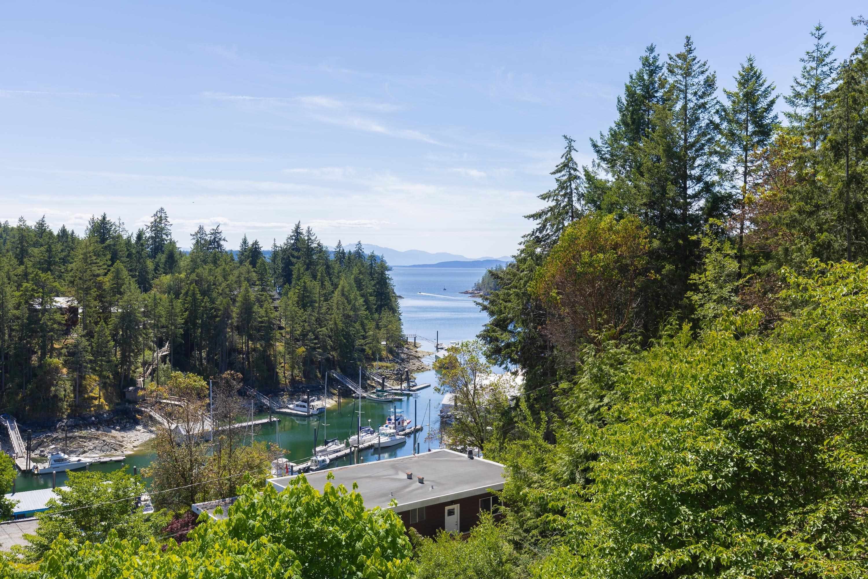 10085 Buccaneer Road, Halfmoon Bay, BC