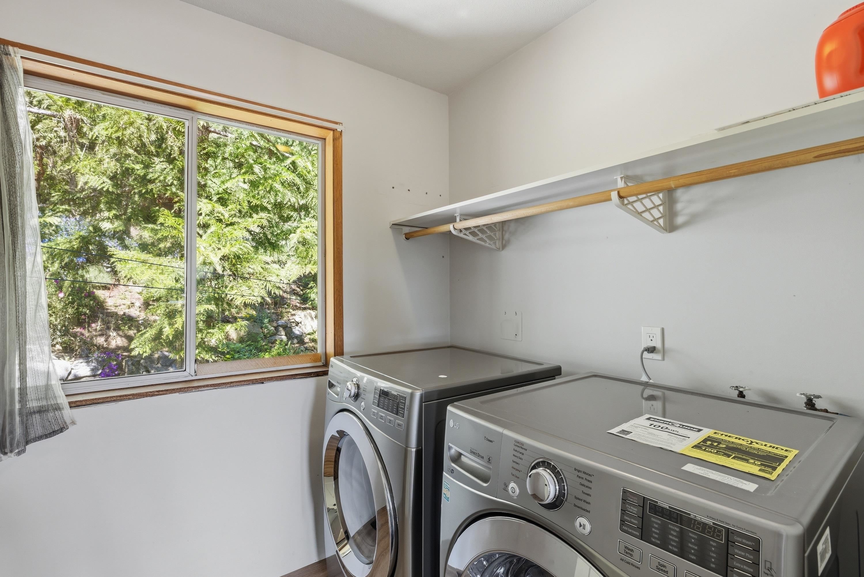 10085 Buccaneer Road, Halfmoon Bay, BC