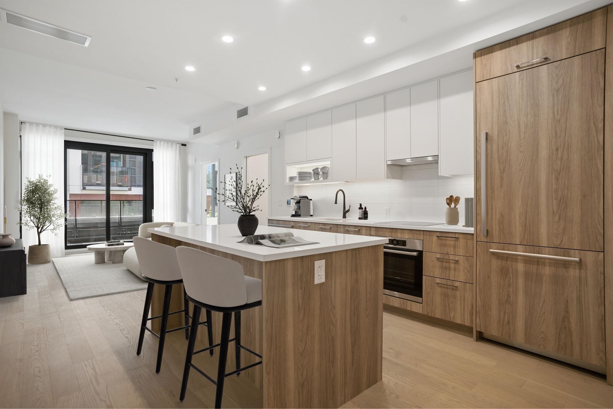 204-8398 Oak Street, Vancouver, BC