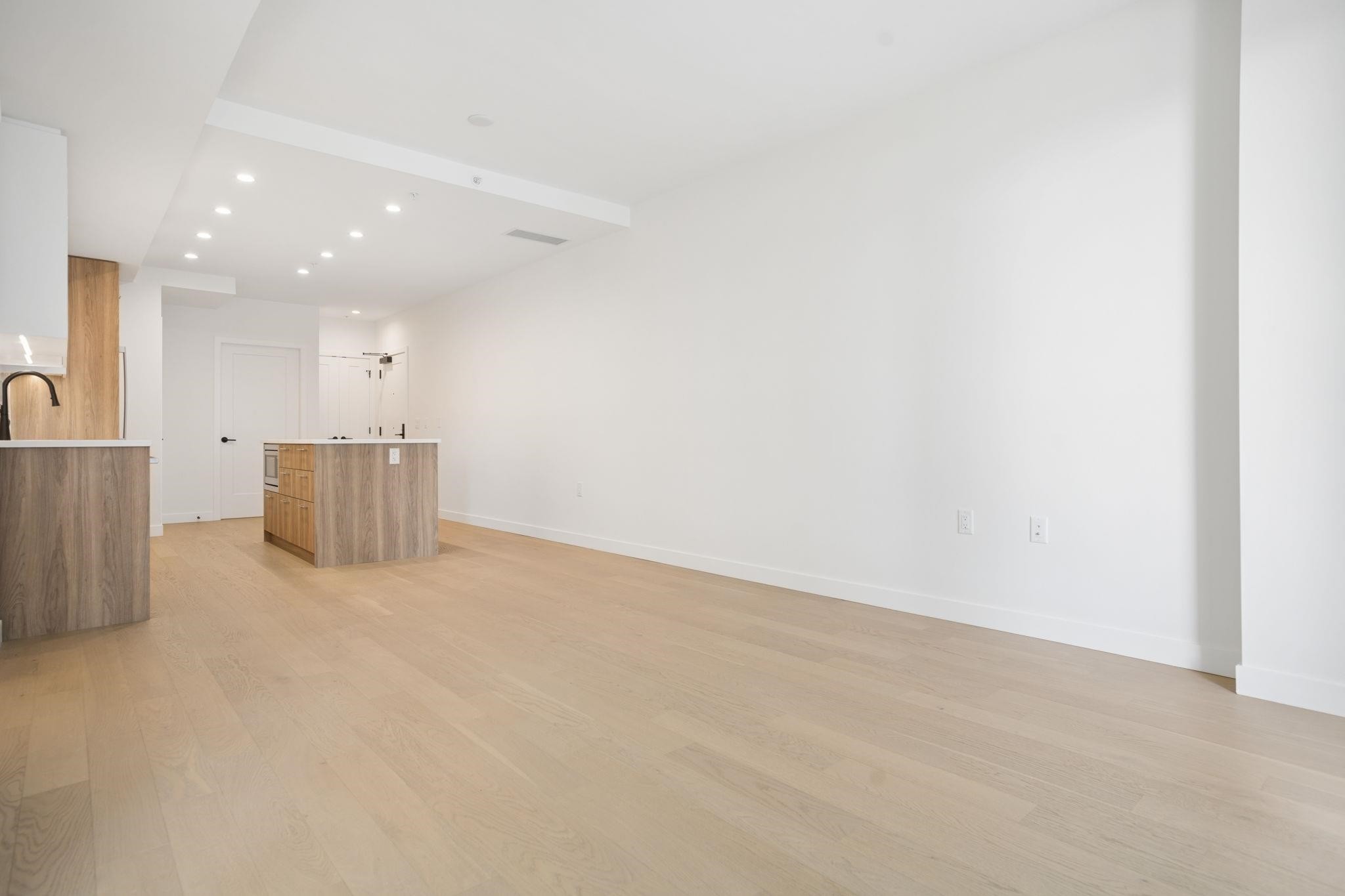 204-8398 Oak Street, Vancouver, BC