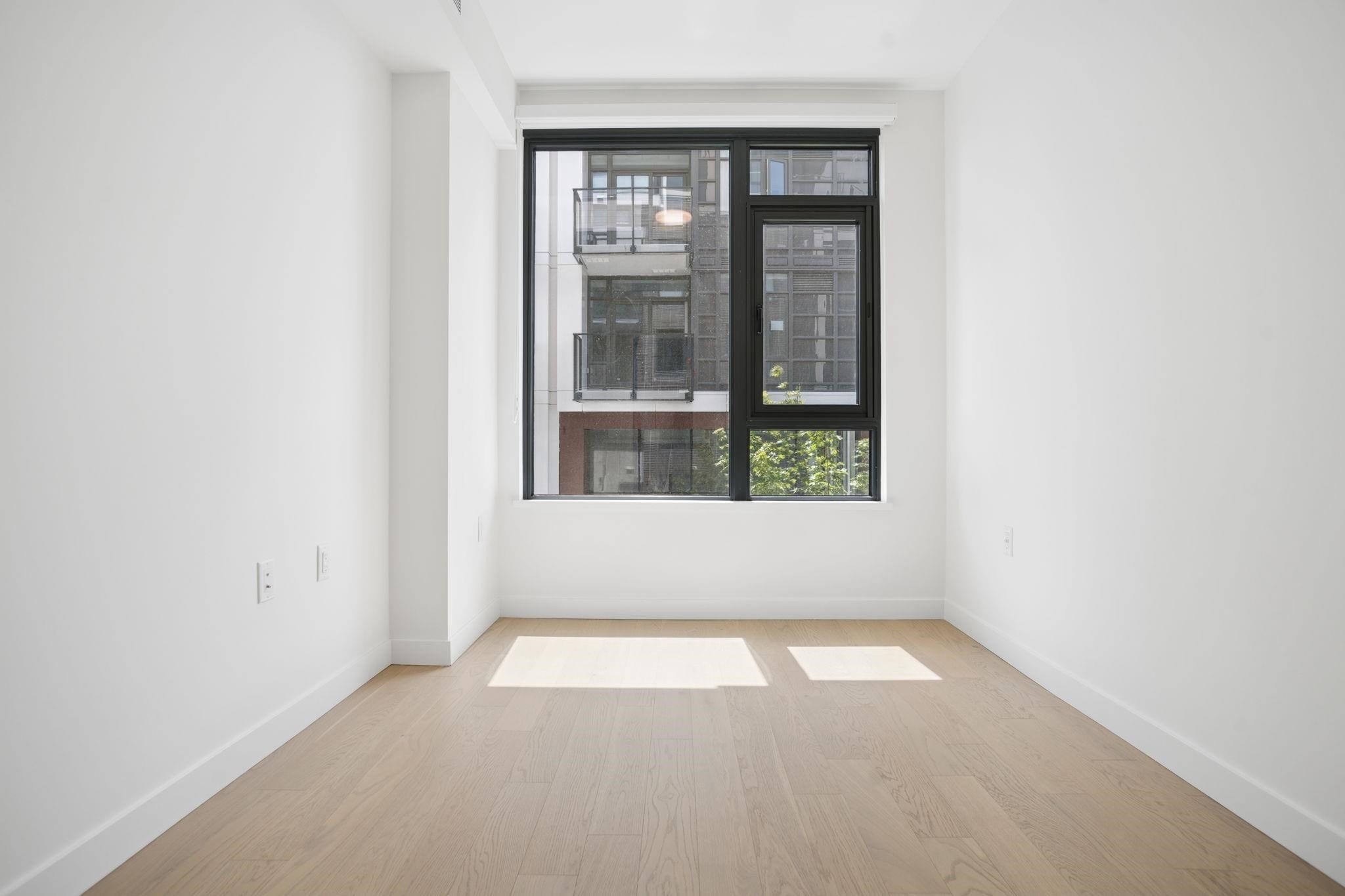 204-8398 Oak Street, Vancouver, BC
