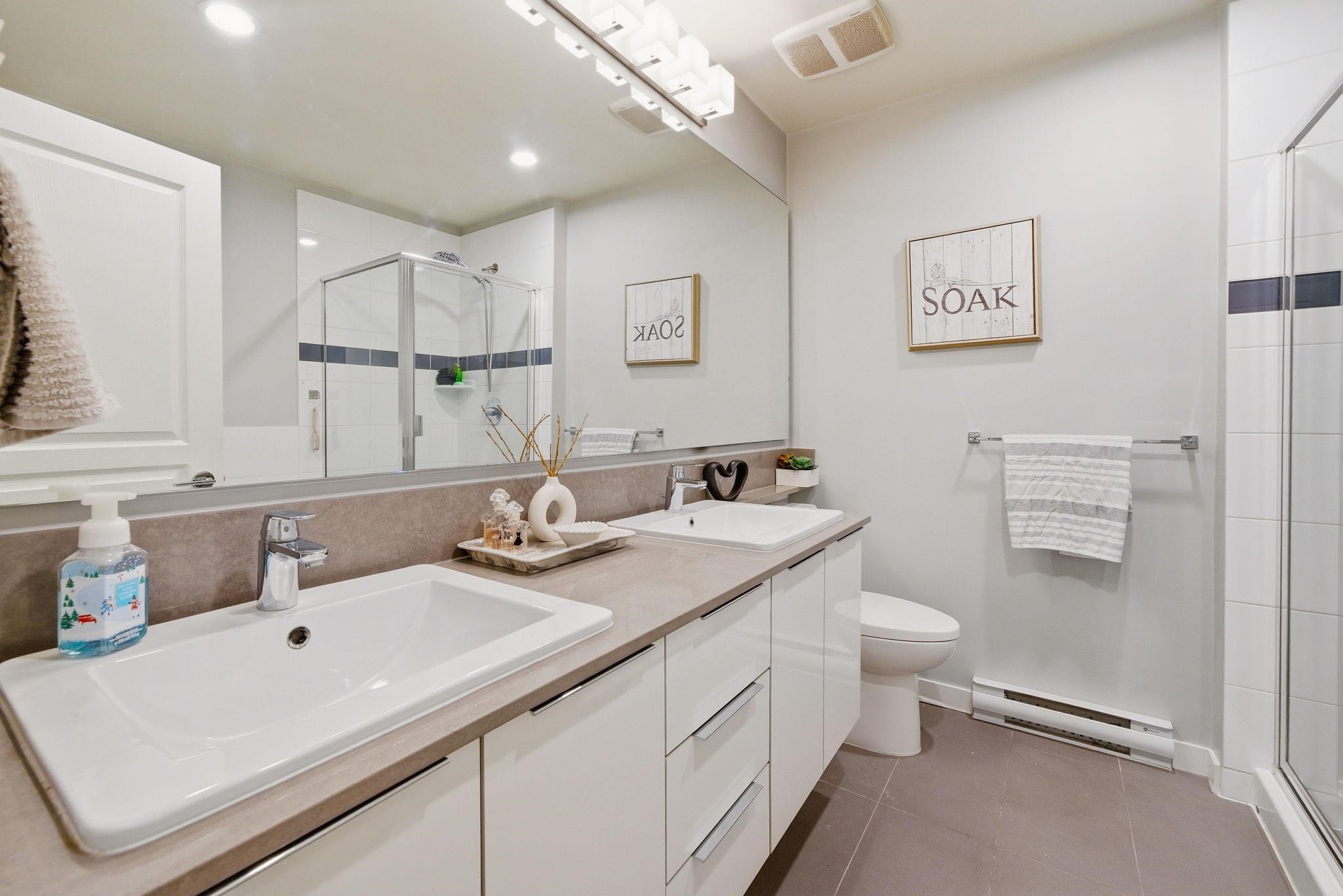 512-1152 Windsor Mews, Coquitlam, BC
